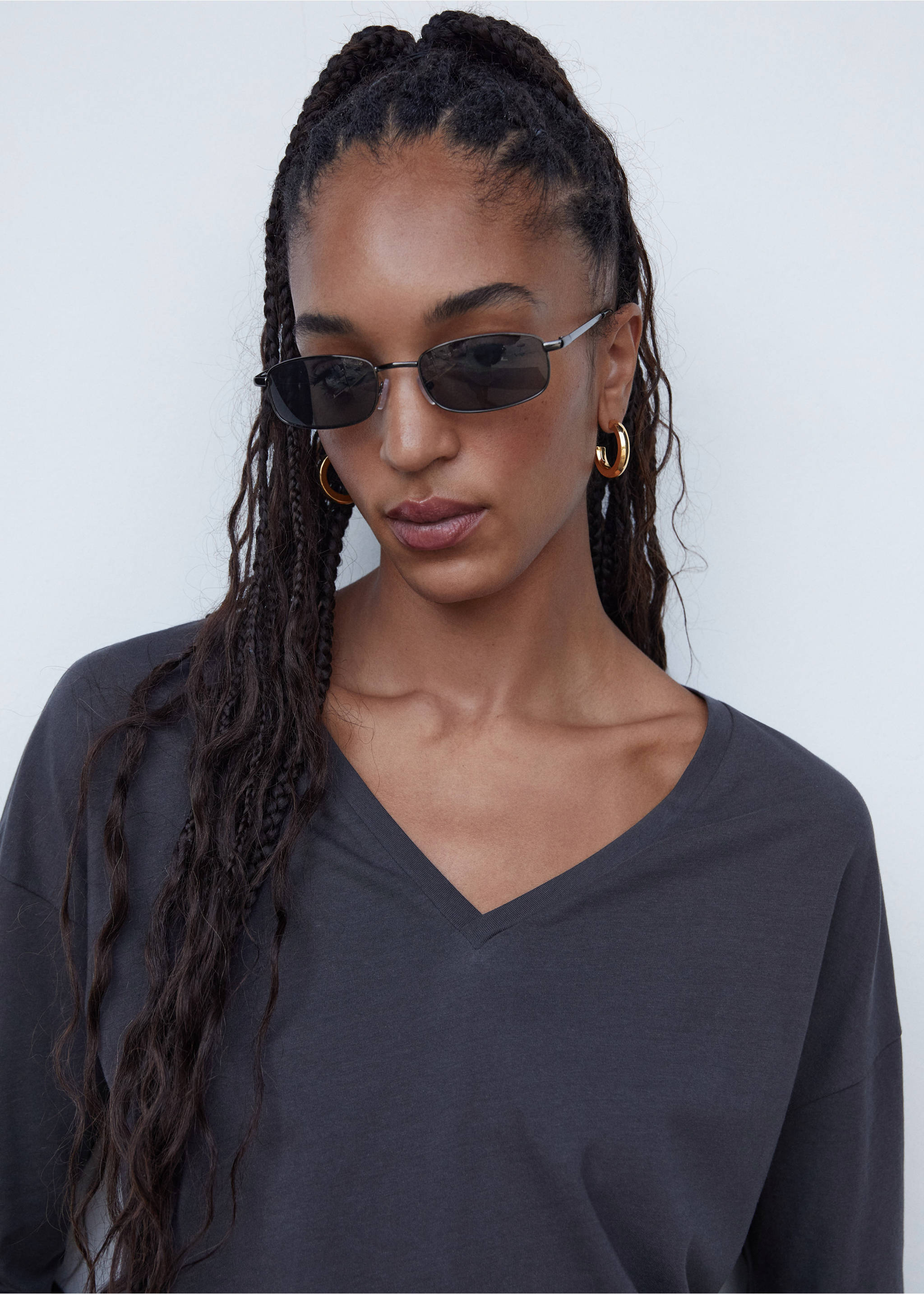V-neck cotton T-shirt - Details of the article 1, Dark Heather Grey. Ref: 57014404-00.