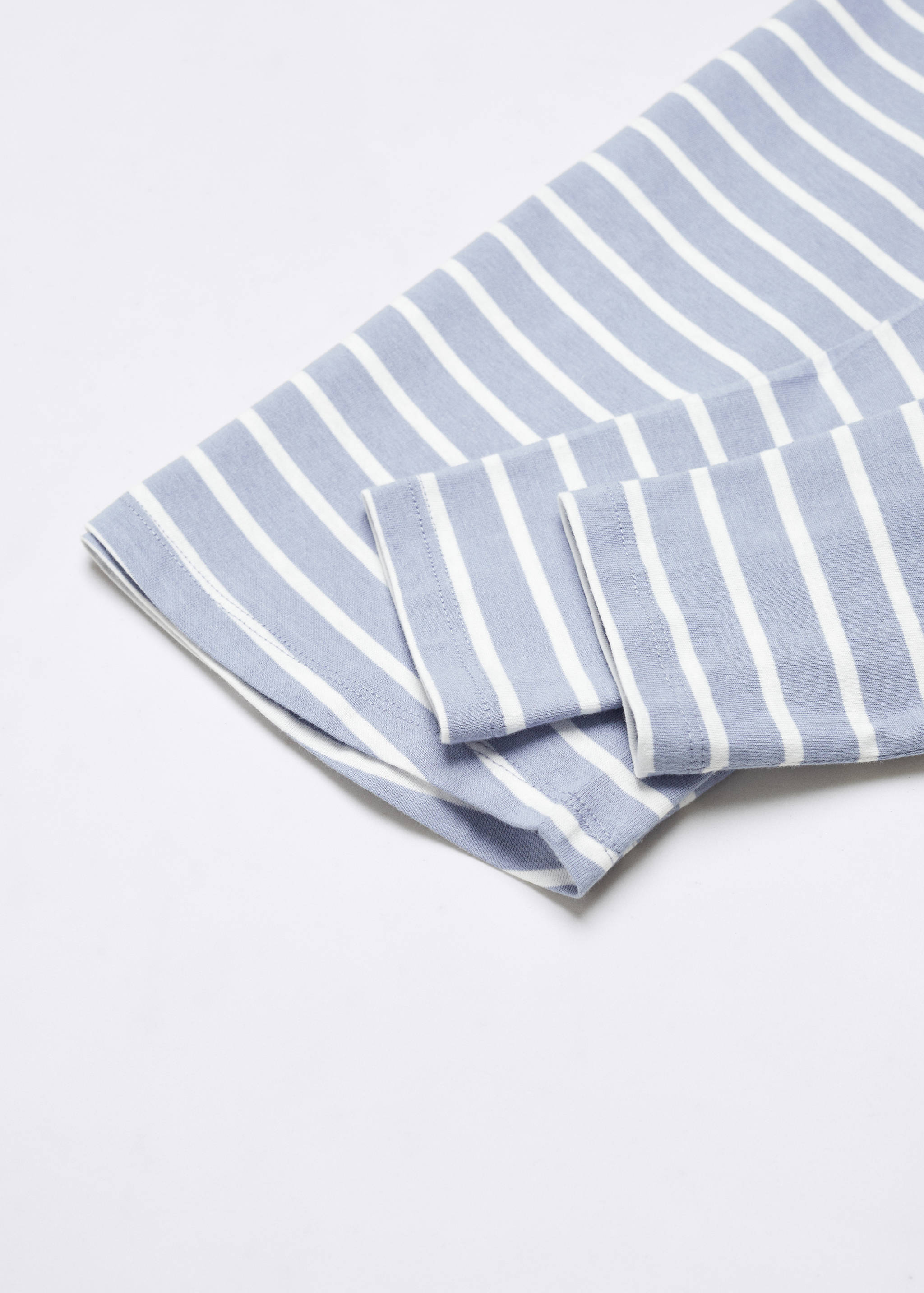 Langärmliges T-Shirt mit Streifen - Detail des Artikels 8
