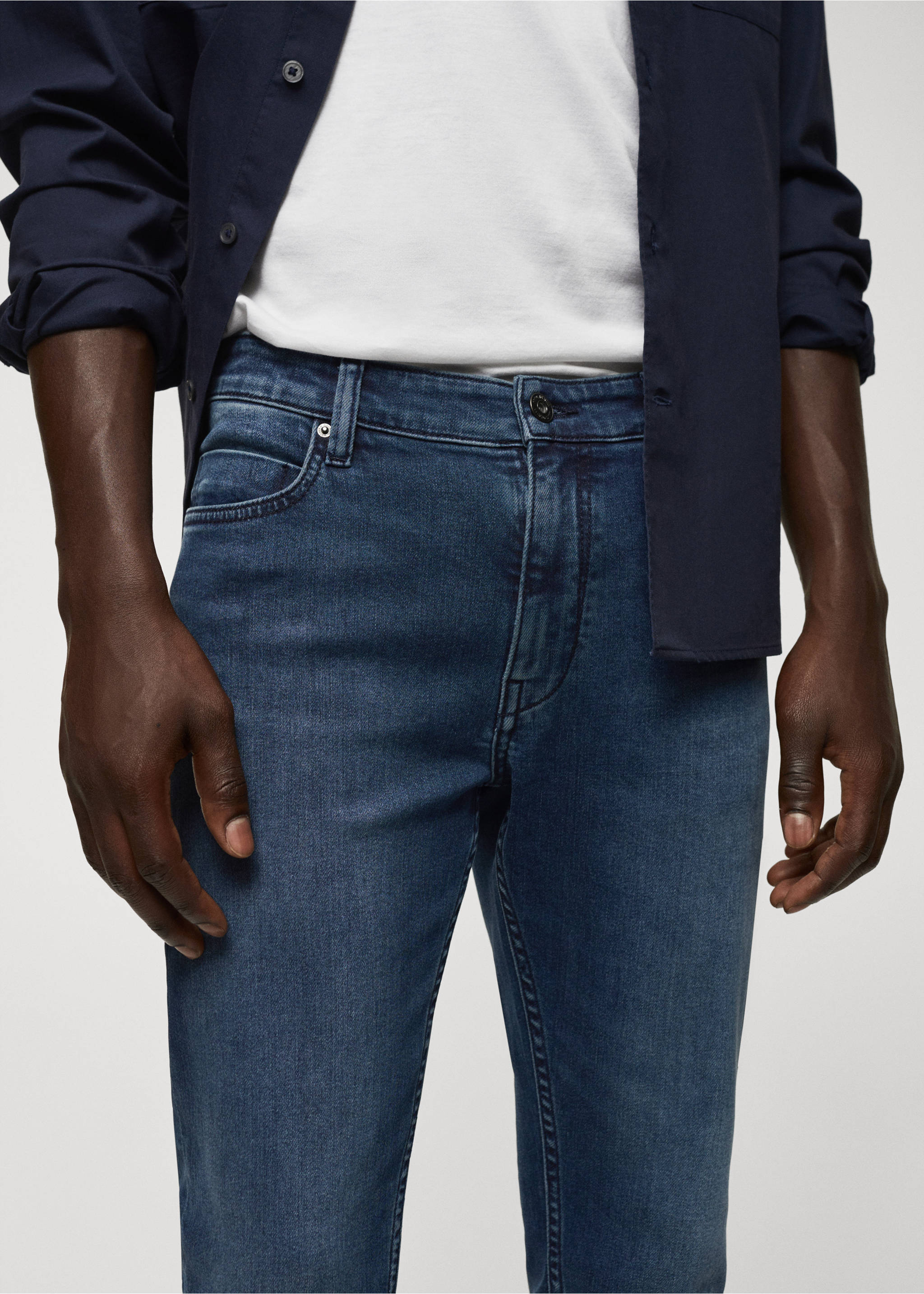 Tom tapered cropped jeans - Details of the article 1, Deep Dark Blue. Ref: 57014408-00.