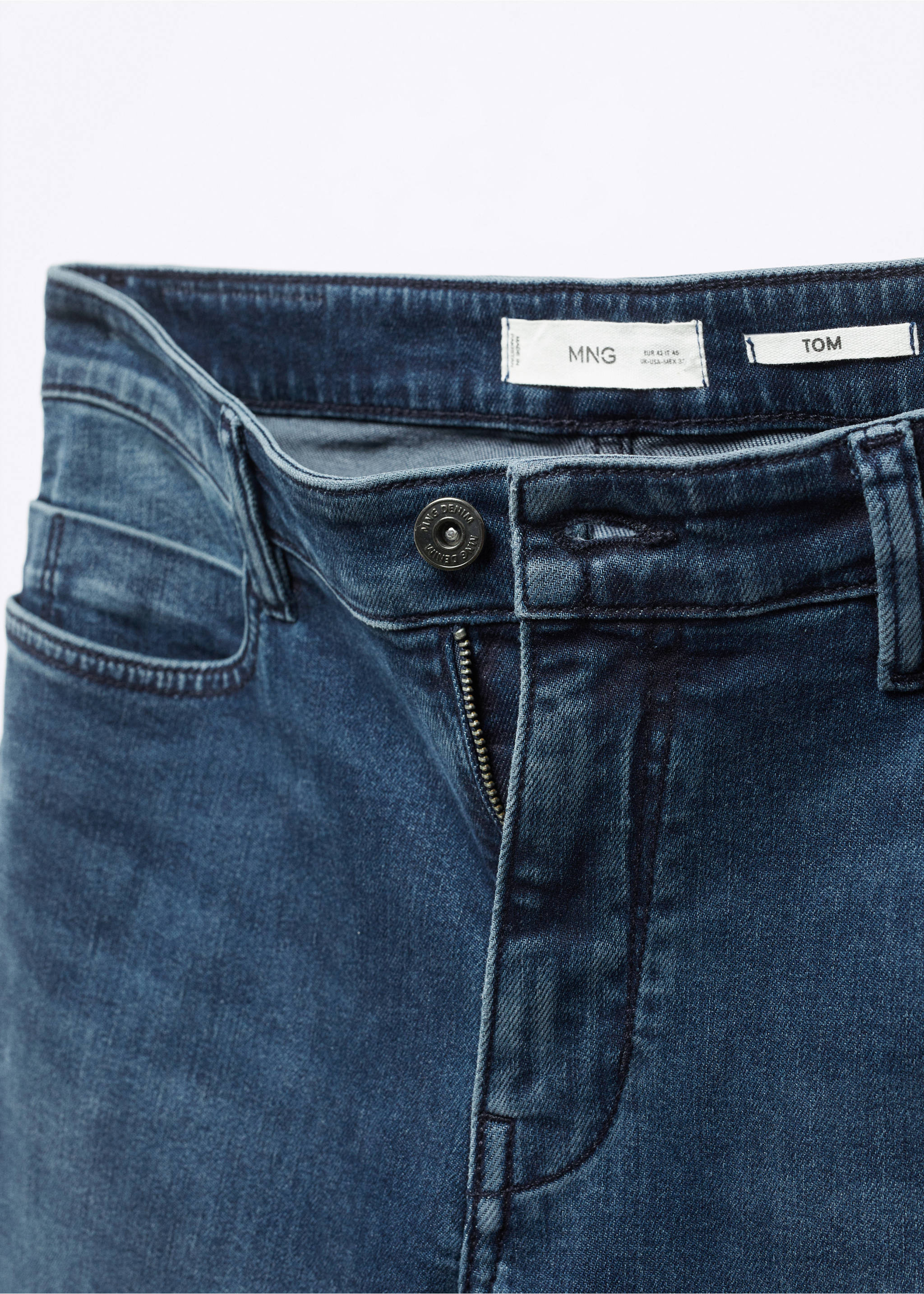 Tom tapered cropped jeans - Details of the article 8, Deep Dark Blue. Ref: 57014408-00.