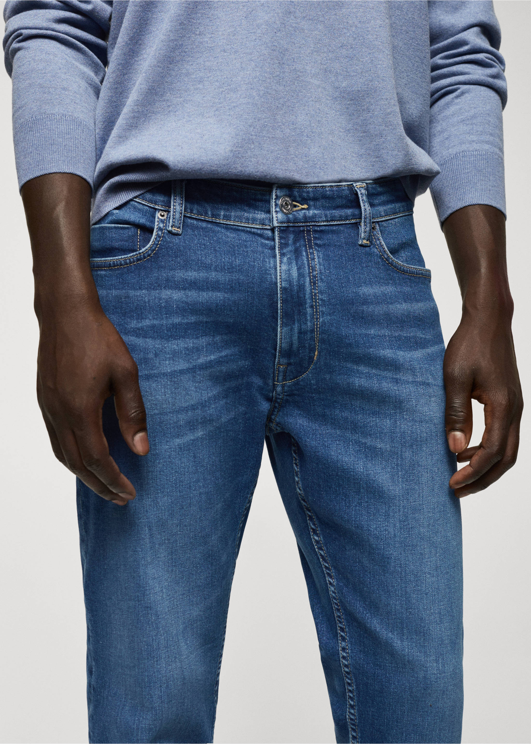 Tom tapered cropped jeans - Details of the article 1, Dark Blue. Ref: 57014410-00.