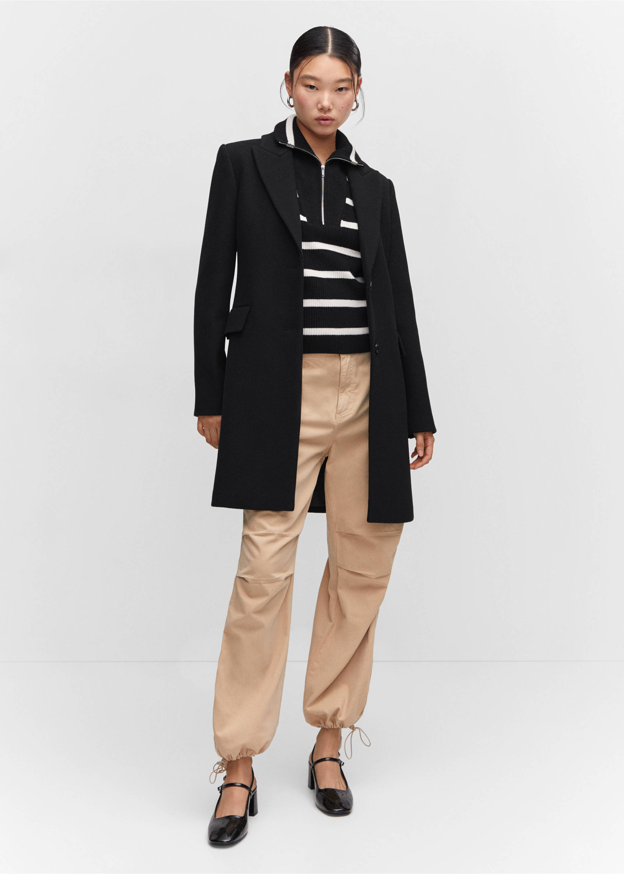 Lapelled straight-cut coat - General plane, Black. Ref: 57015142-00.