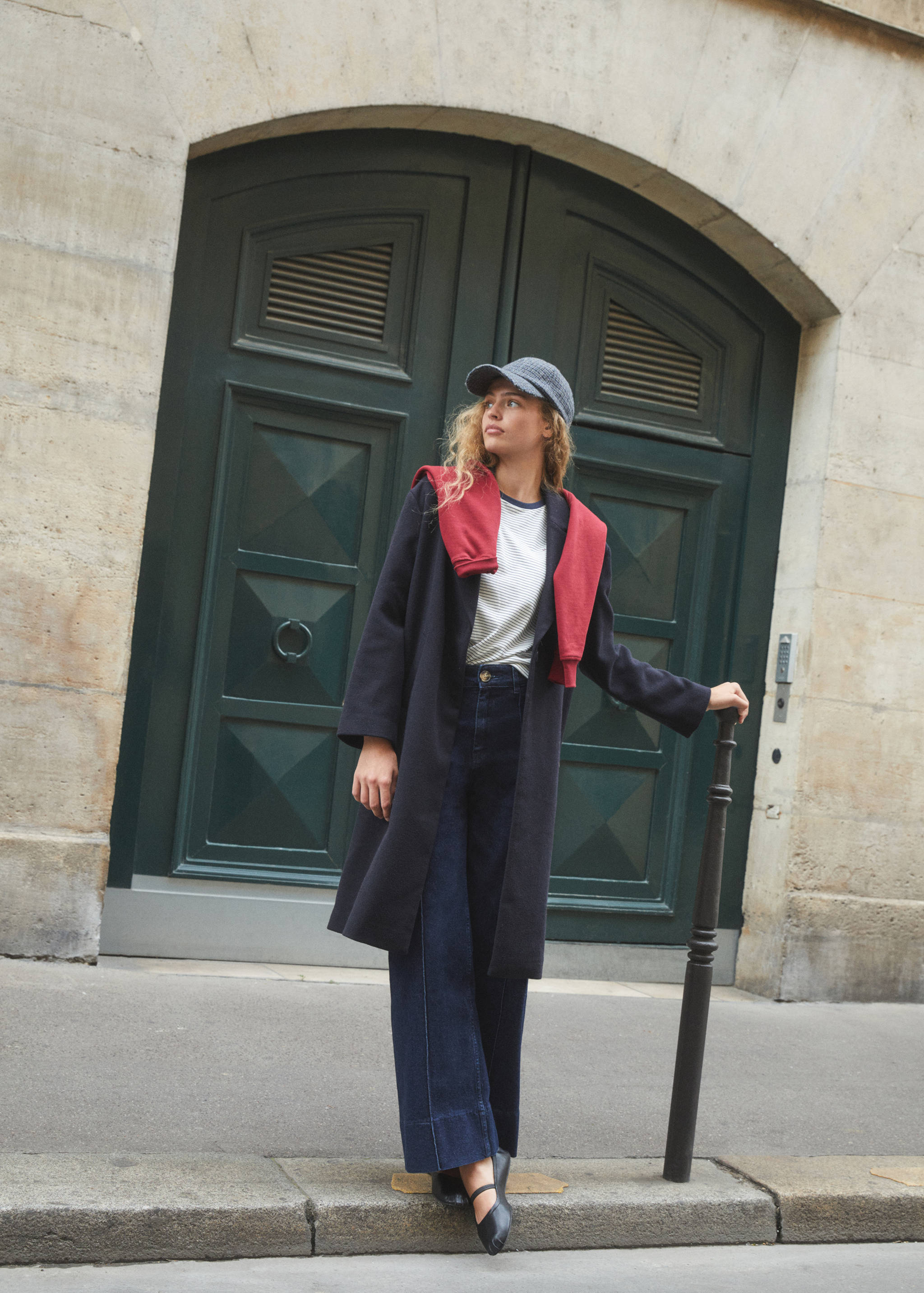 Manteau droit à revers - Détail de l'article 6