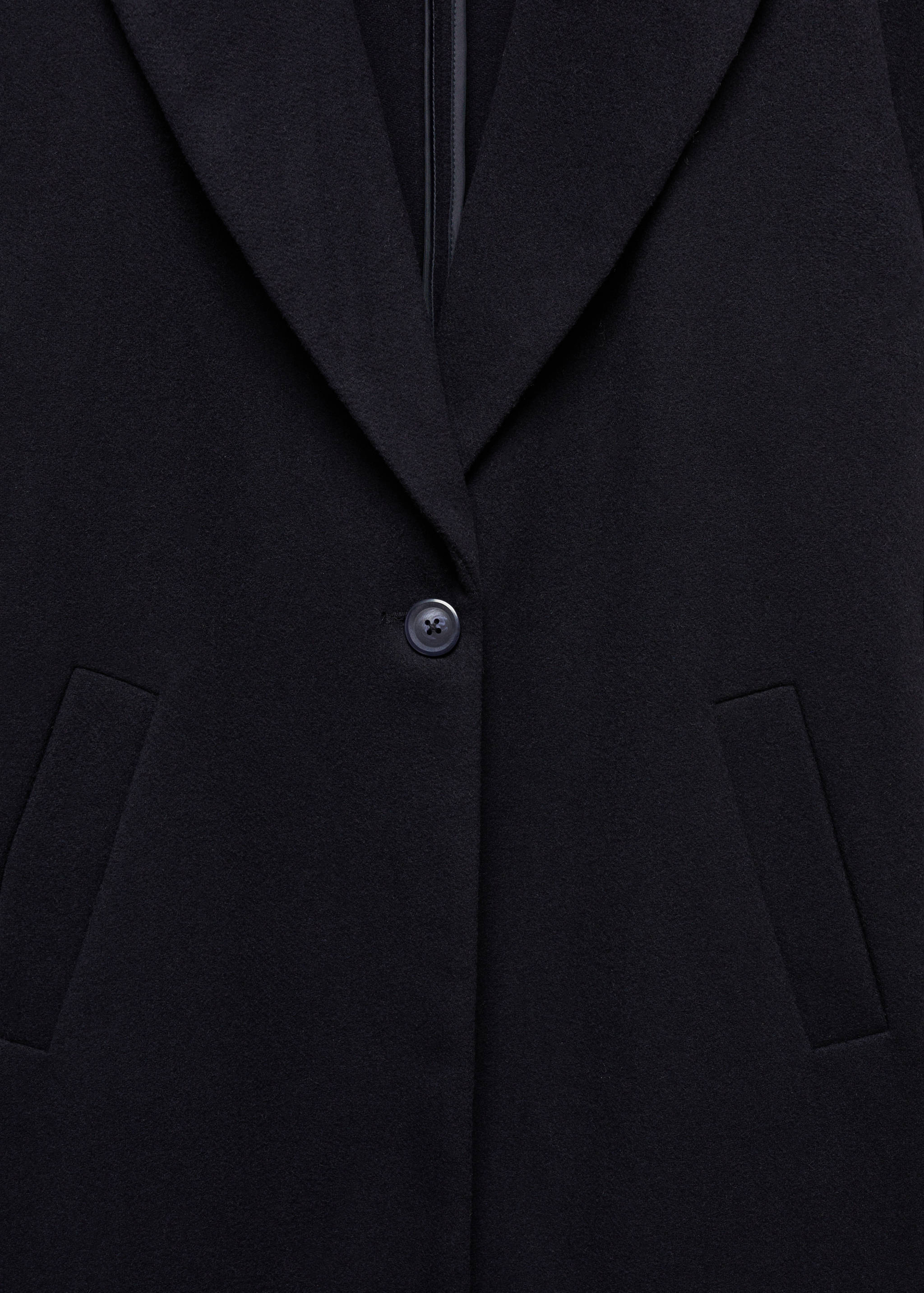 Manteau droit à revers - Détail de l'article 8
