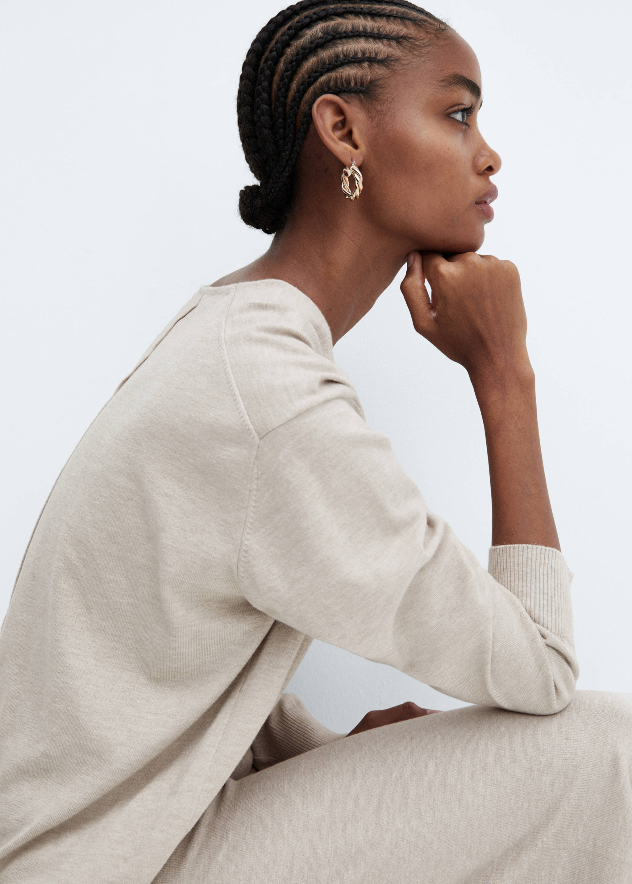 Fine-knit V-neck sweater - Details of the article 2