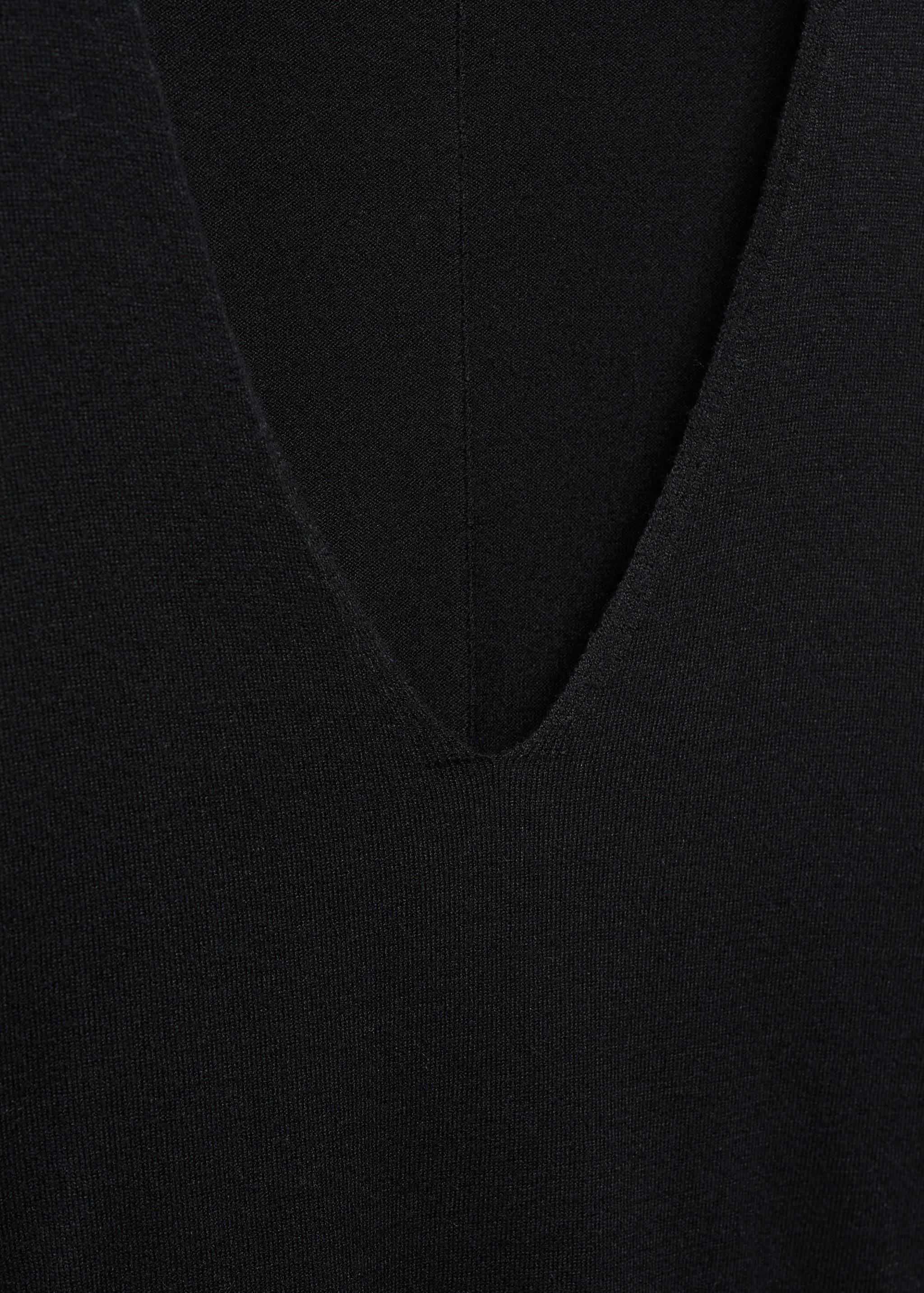 Fine-knit V-neck sweater - Details of the article 8