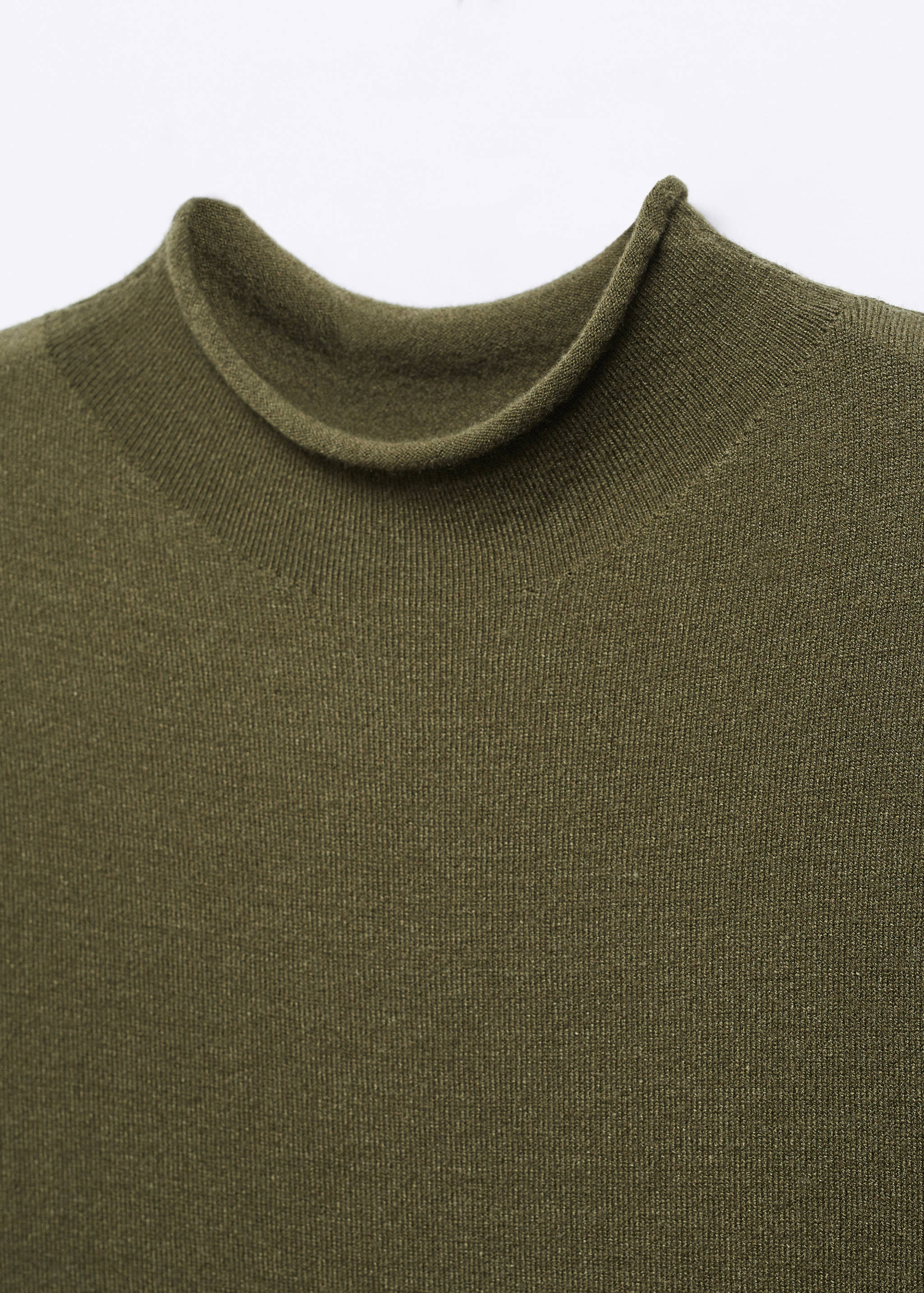 Knitted dress with side slit - Details of the article 8