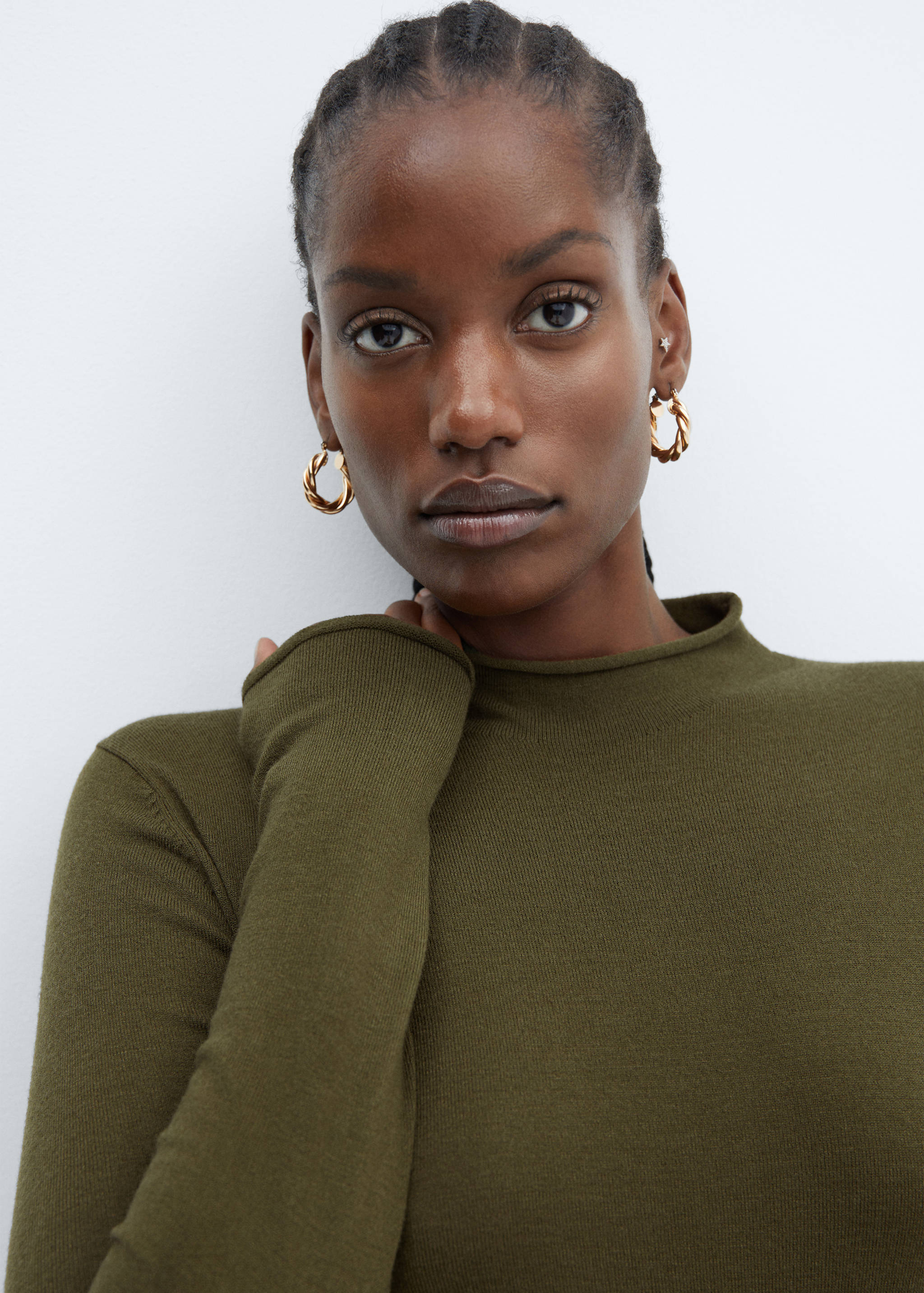 Knitted dress with side slit - Details of the article 4