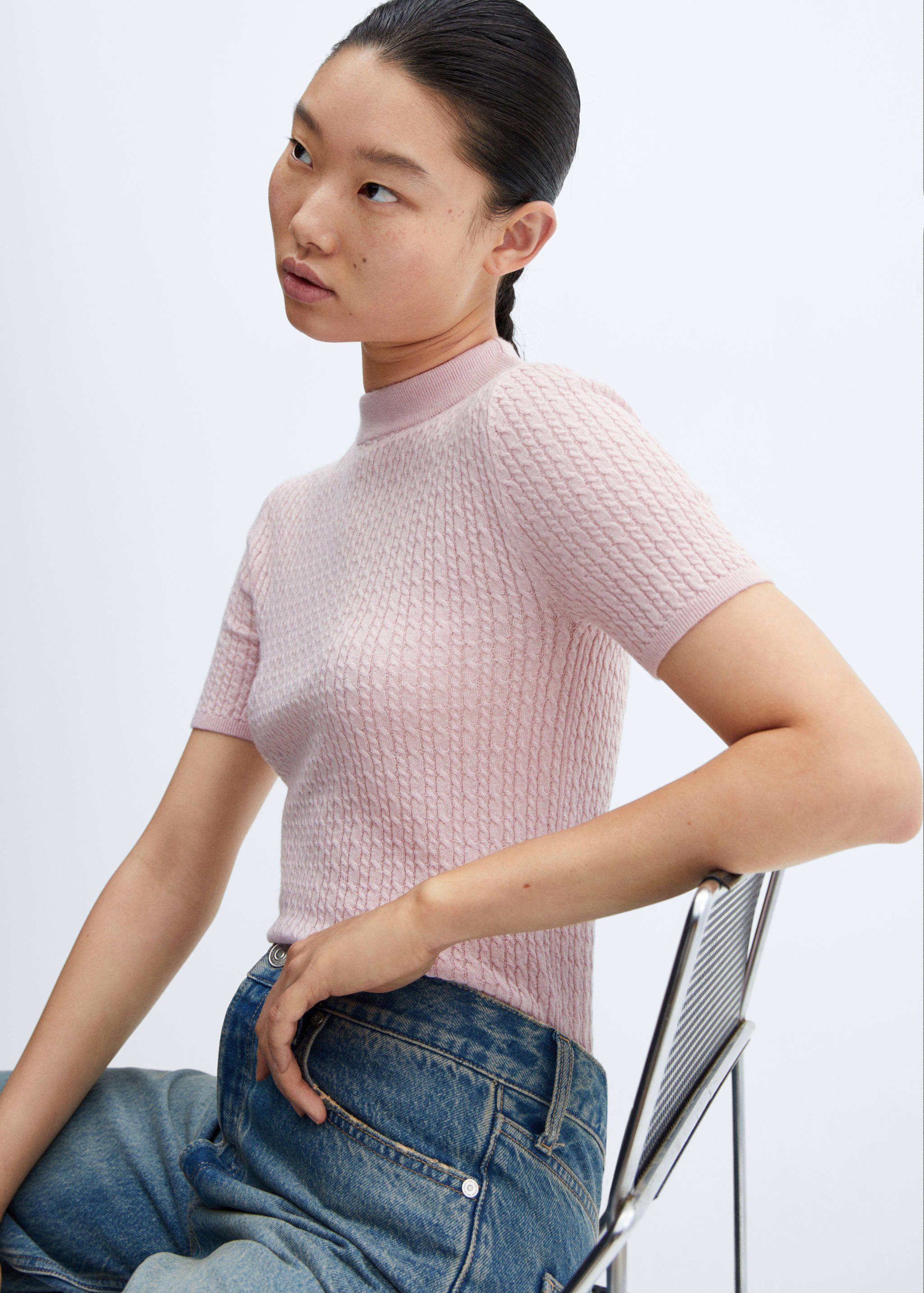 Short-sleeved braided wool sweater - Details of the article 1