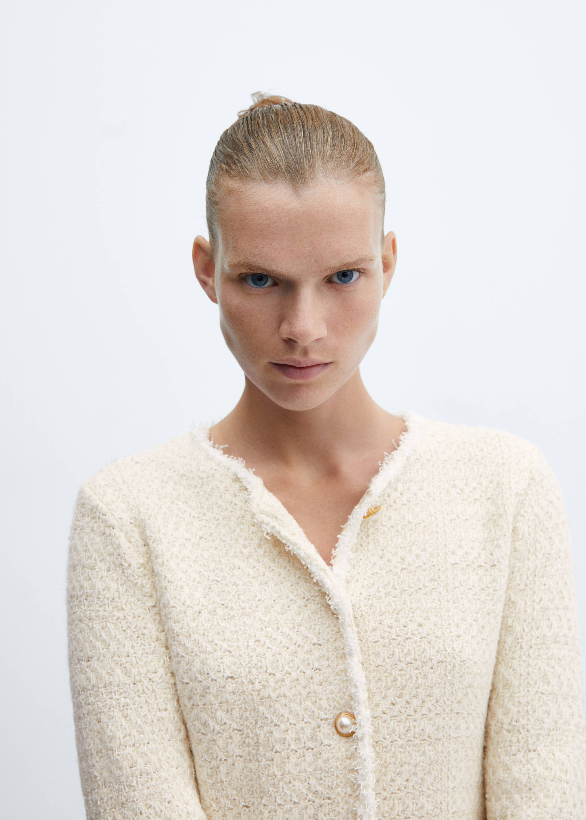 Knitted cardigan with jewel button - Details of the article 1