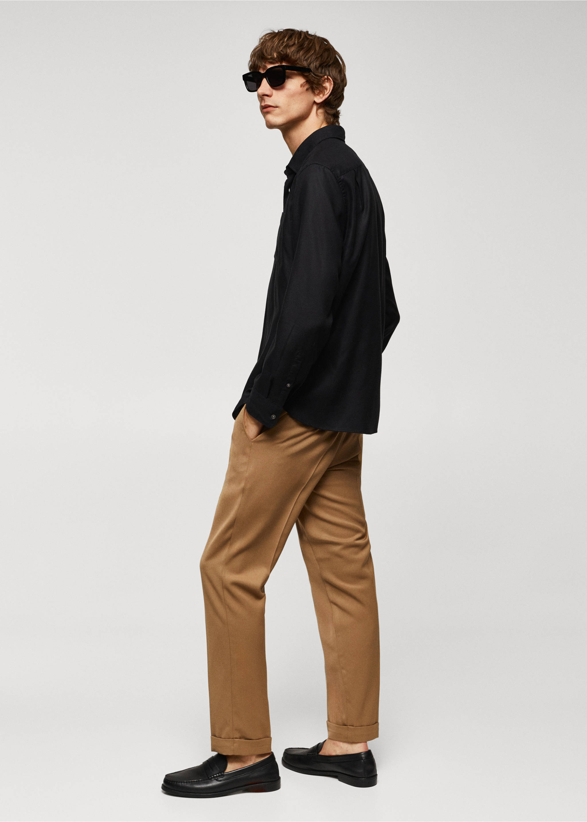 Chemise 100 % Tencel poche - Détail de l'article 2, Noir. Ref: 57015956-00.