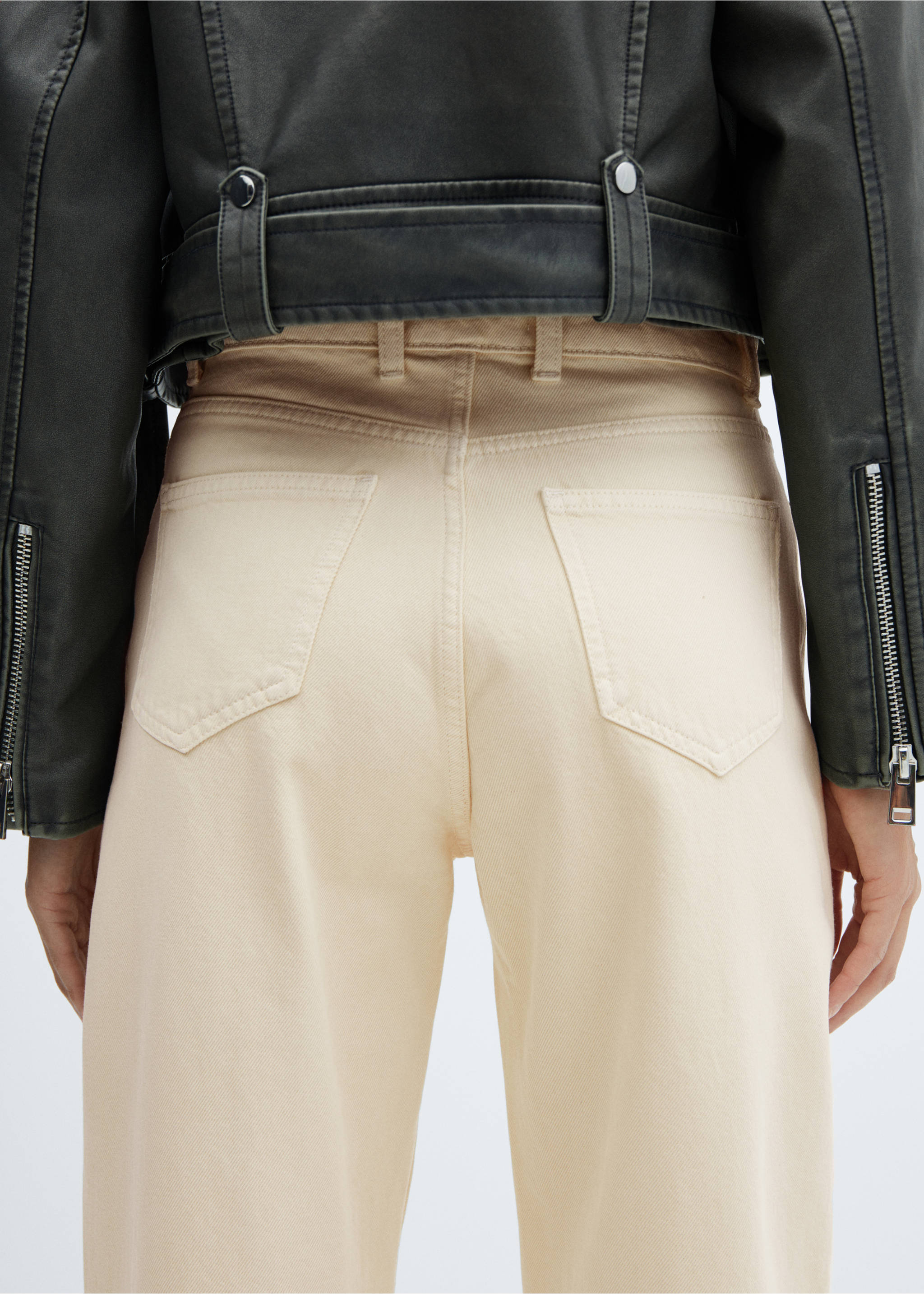 High-waist slouchy jeans - Details of the article 3, Ecru. Ref: 57015972-00.