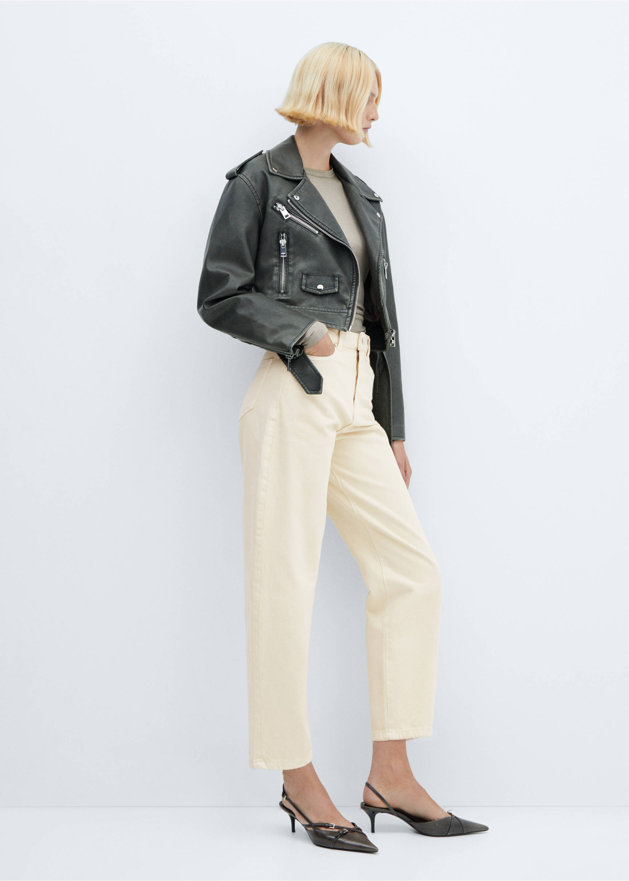 High-waist slouchy jeans - Details of the article 2, Ecru. Ref: 57015972-00.