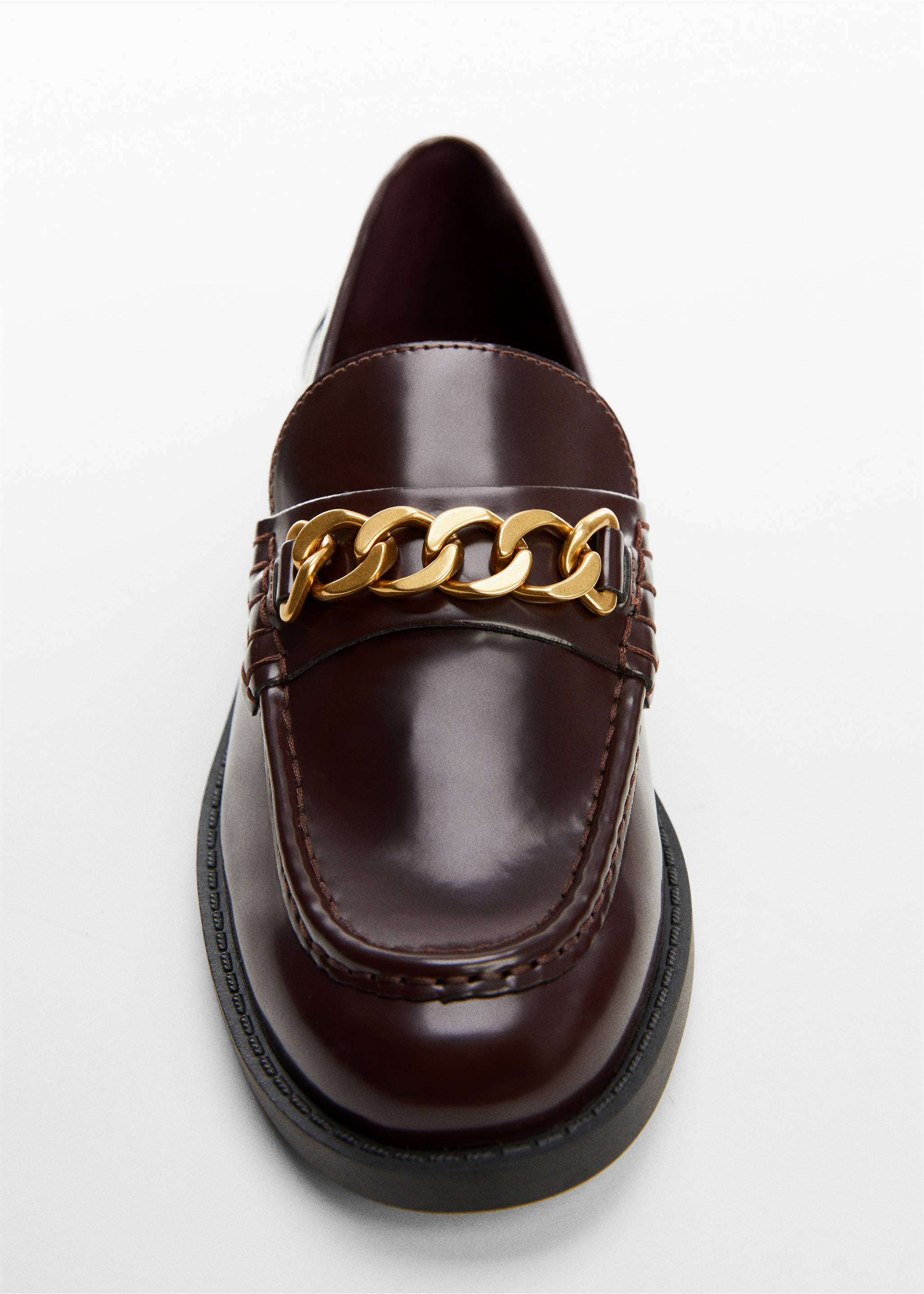 Chain loafers - Details of the article 2, Burgundy. Ref: 57015975-00.