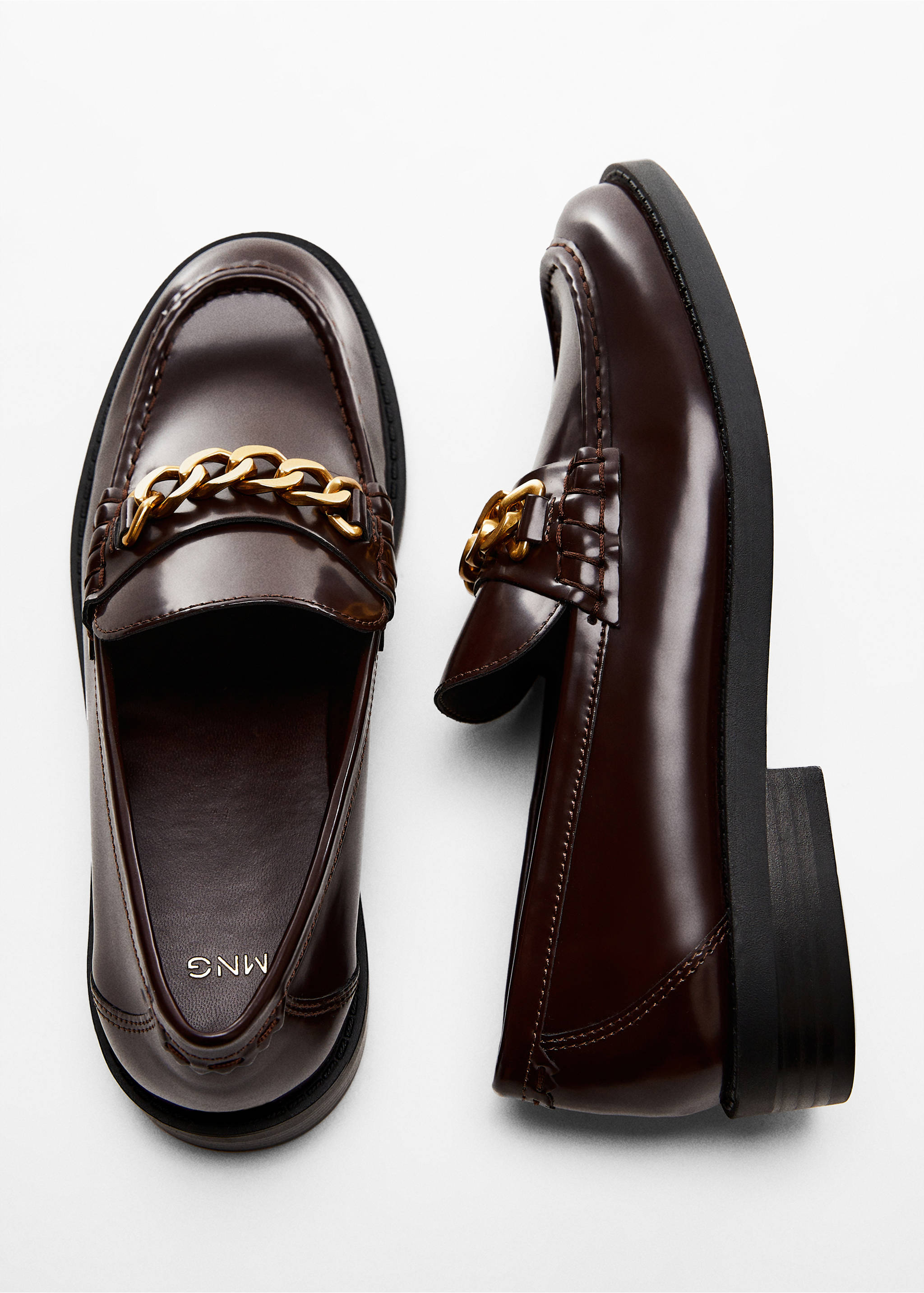 Chain loafers - Details of the article 5, Burgundy. Ref: 57015975-00.