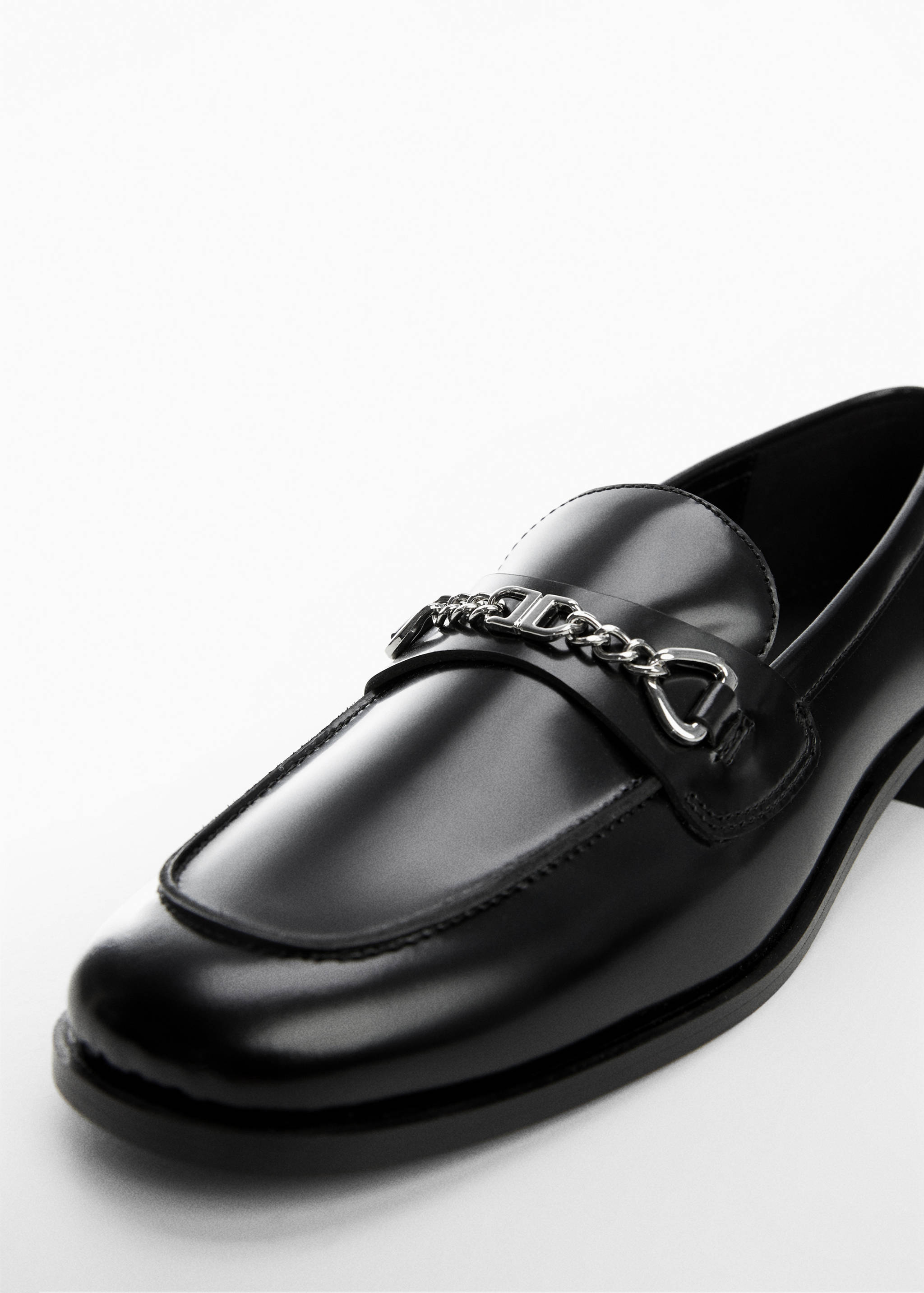 Leather loafers with chain - Details of the article 2