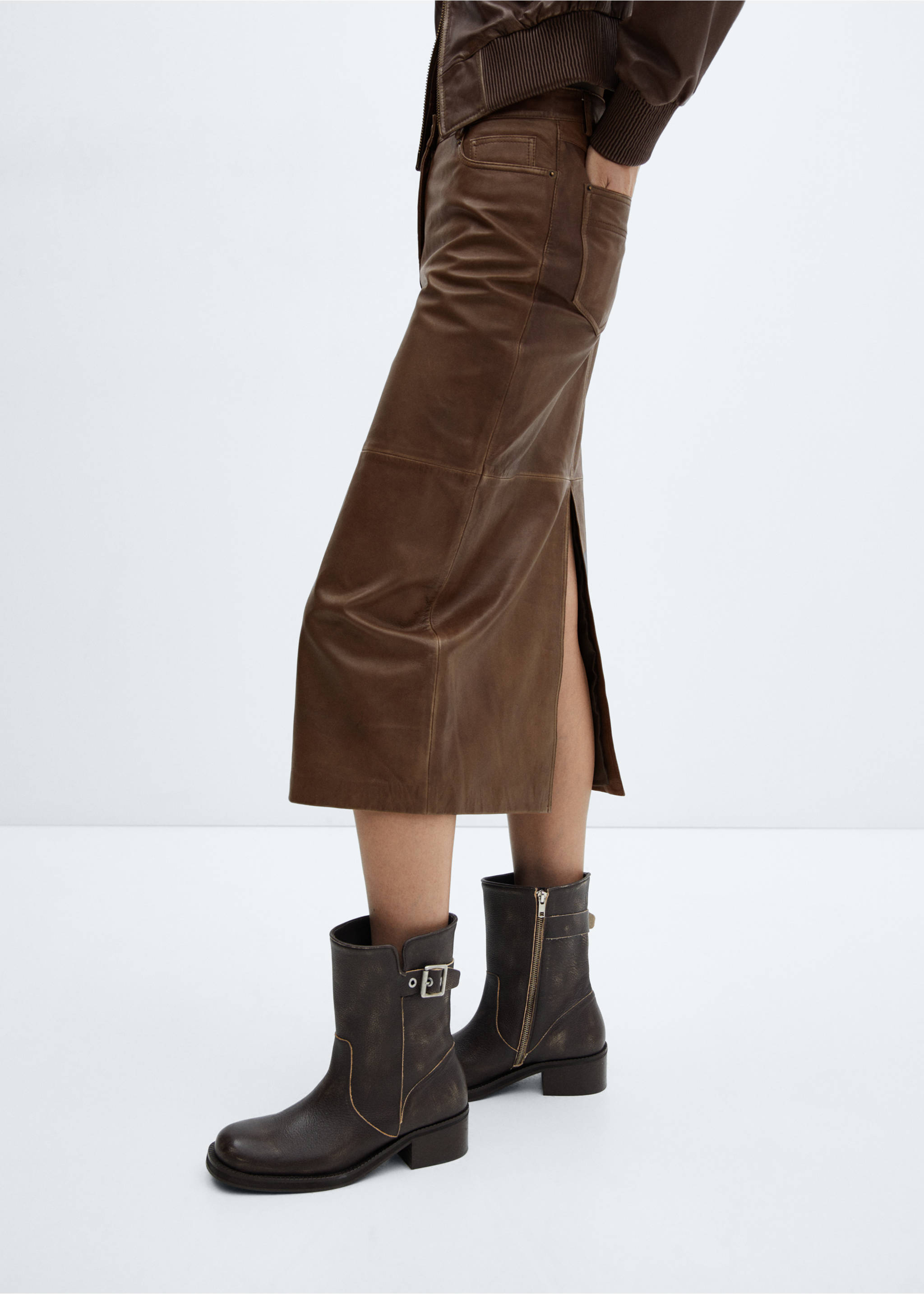 Leather midi skirt - Details of the article 2, Brown. Ref: 57015987-00.