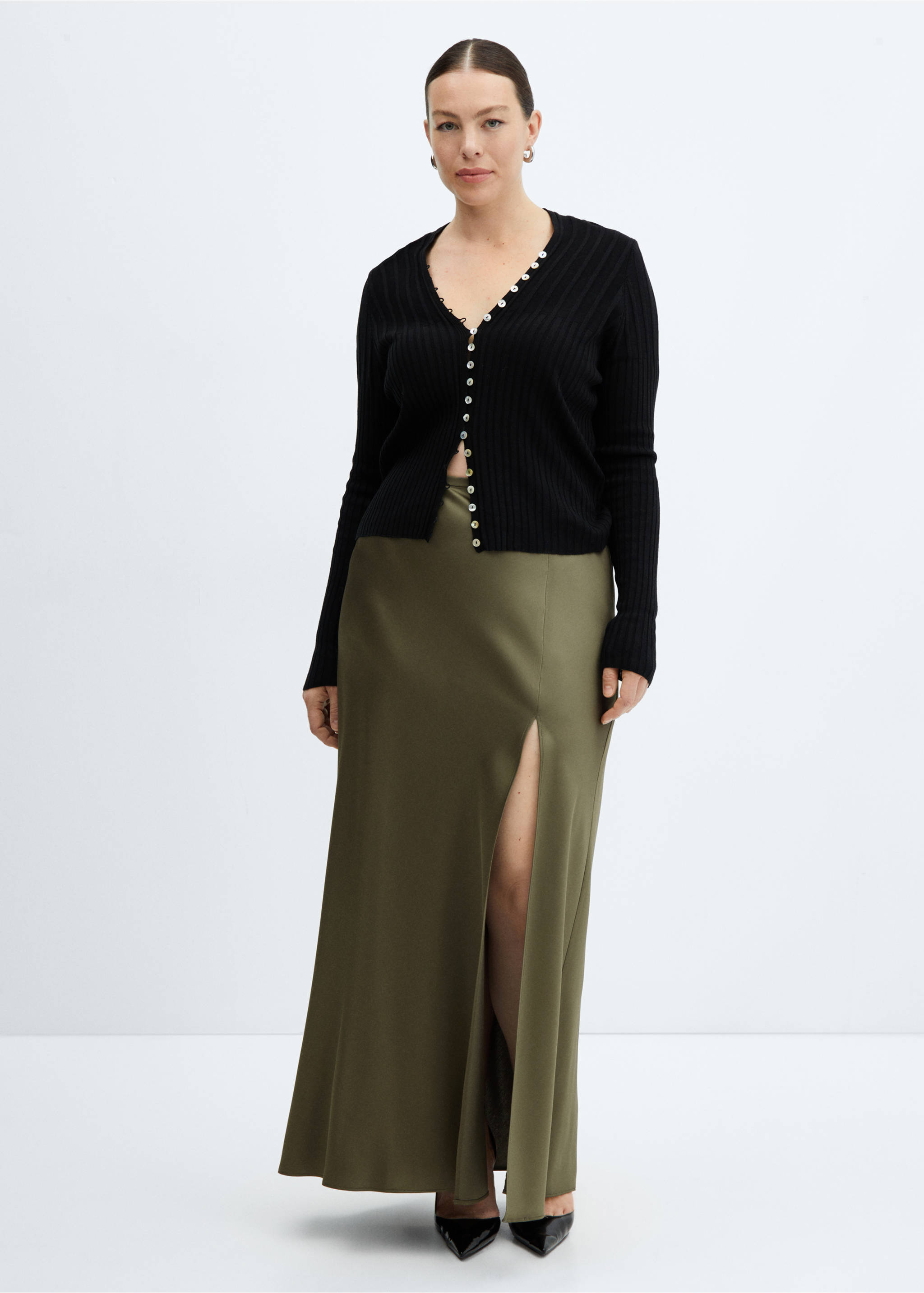Satin skirt with side slit - Details of the article 3, Green. Ref: 57016717-00.