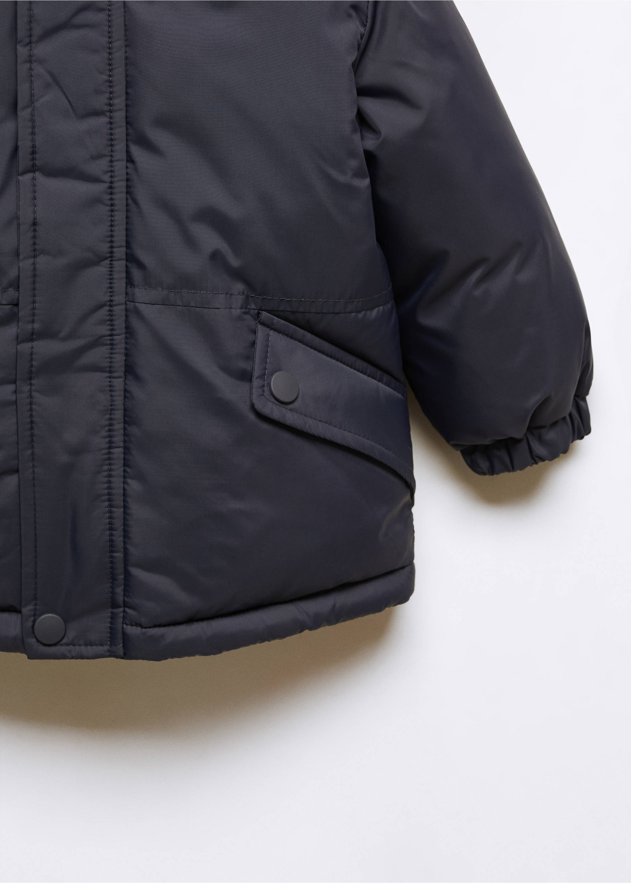 Trench coat with fur lining - Details of the article 8, Dark Navy. Ref: 57017118-00.
