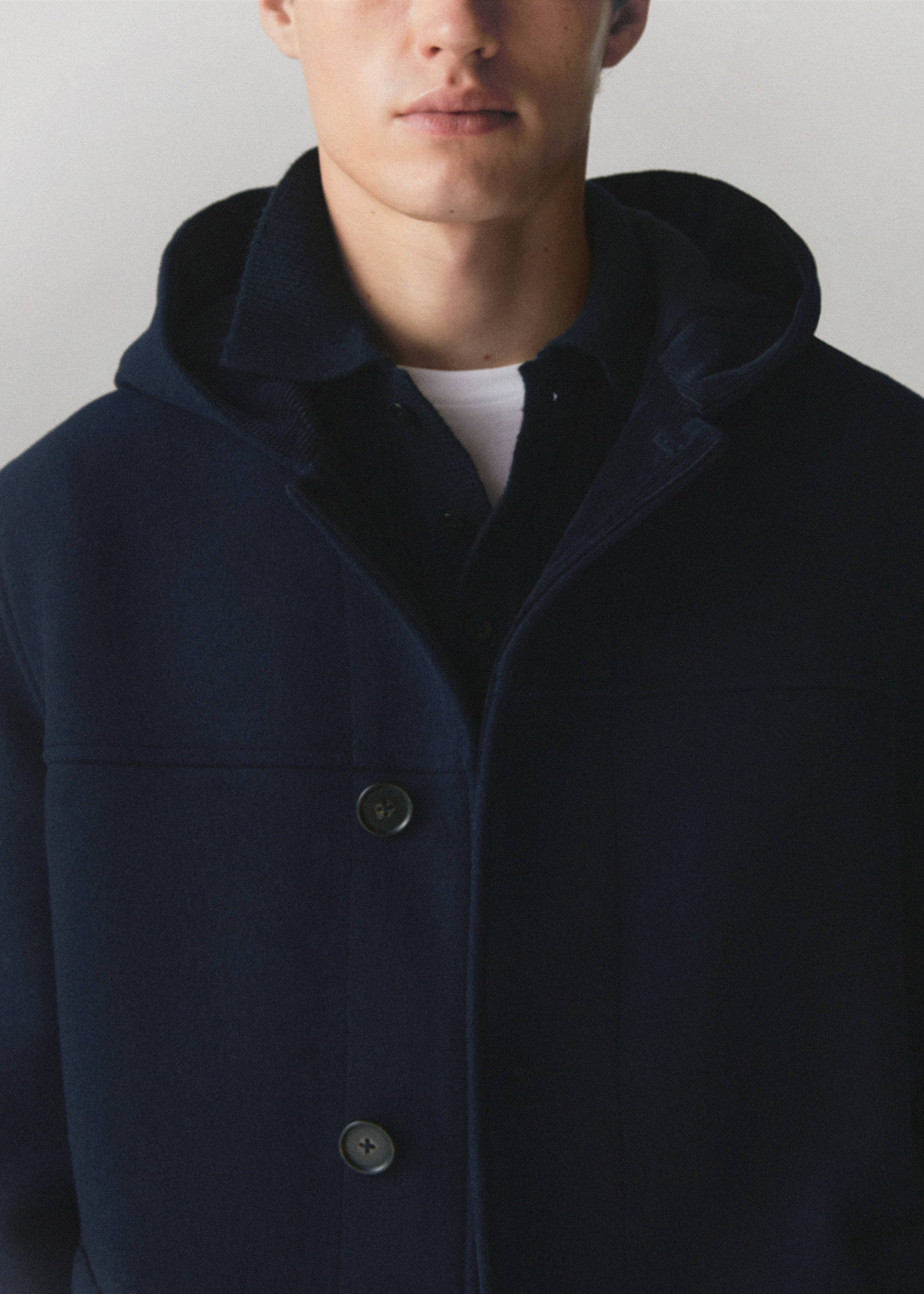 Recycled wool coat with hood - Details of the article 7, Dark Navy. Ref: 57017711-00.