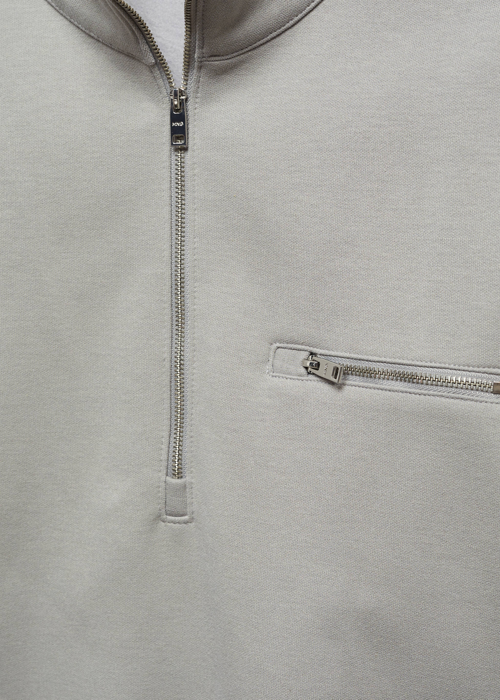 Baumwoll-Sweatshirt mit Zip-Kragen - Detail des Artikels 8