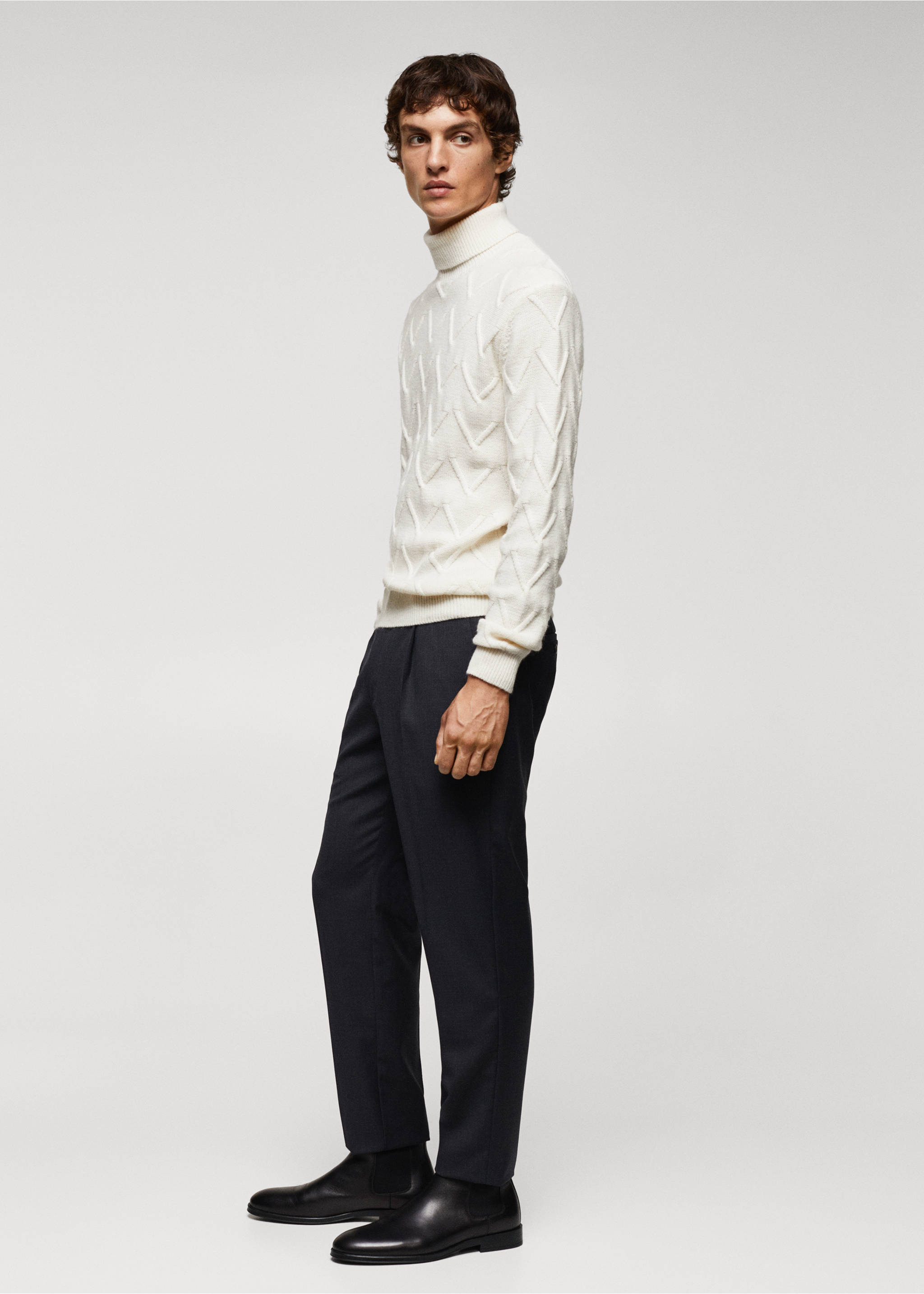 Structured wool sweater - Details of the article 2, White. Ref: 57017753-00.