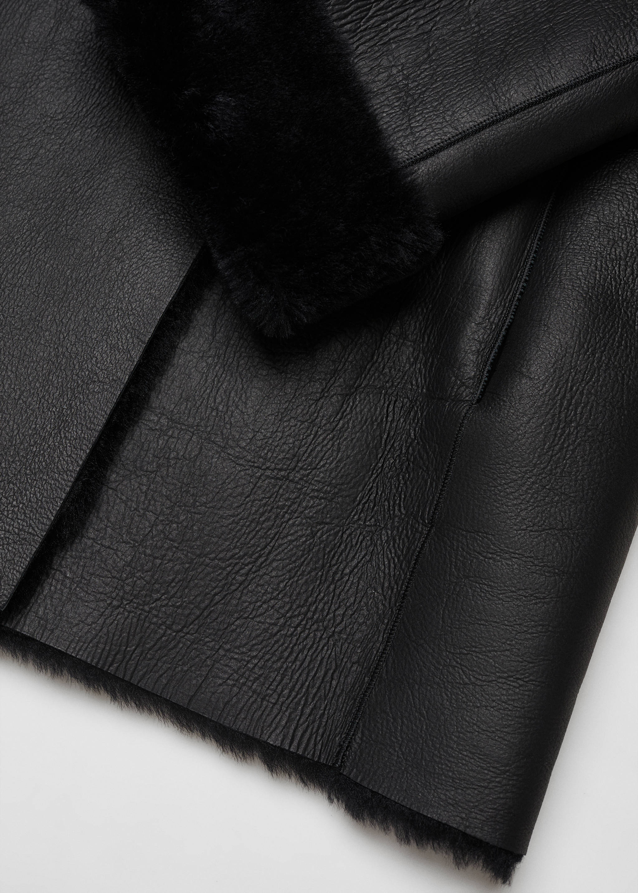 Shearling-lined leather jacket - Details of the article 8