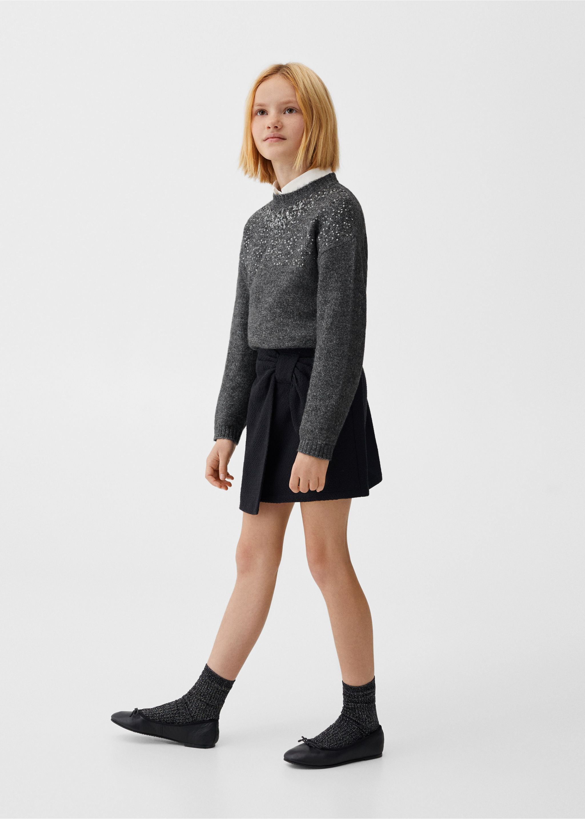 Knit paillette sweater - General plane