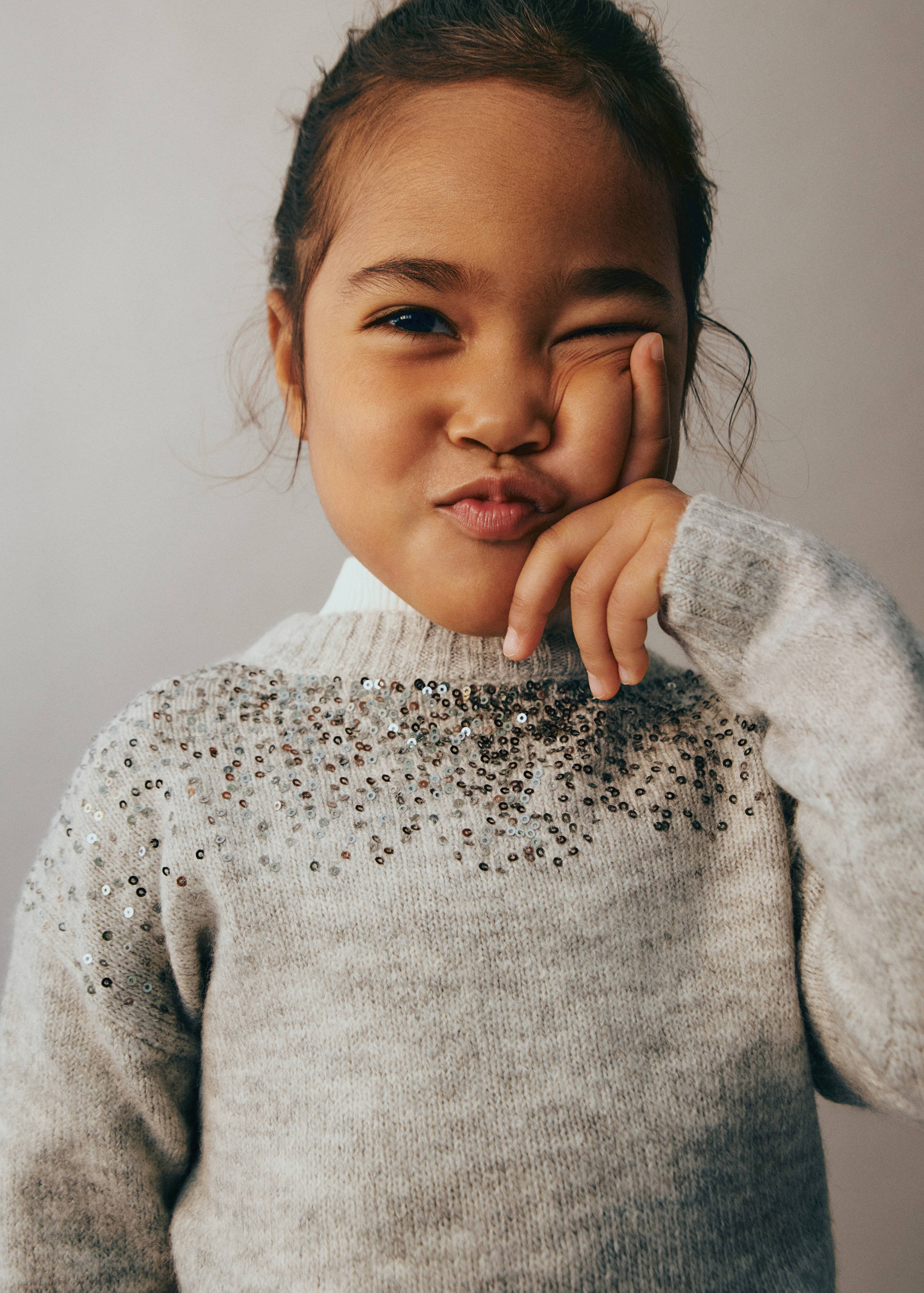 Sequin sweater - Details of the article 3