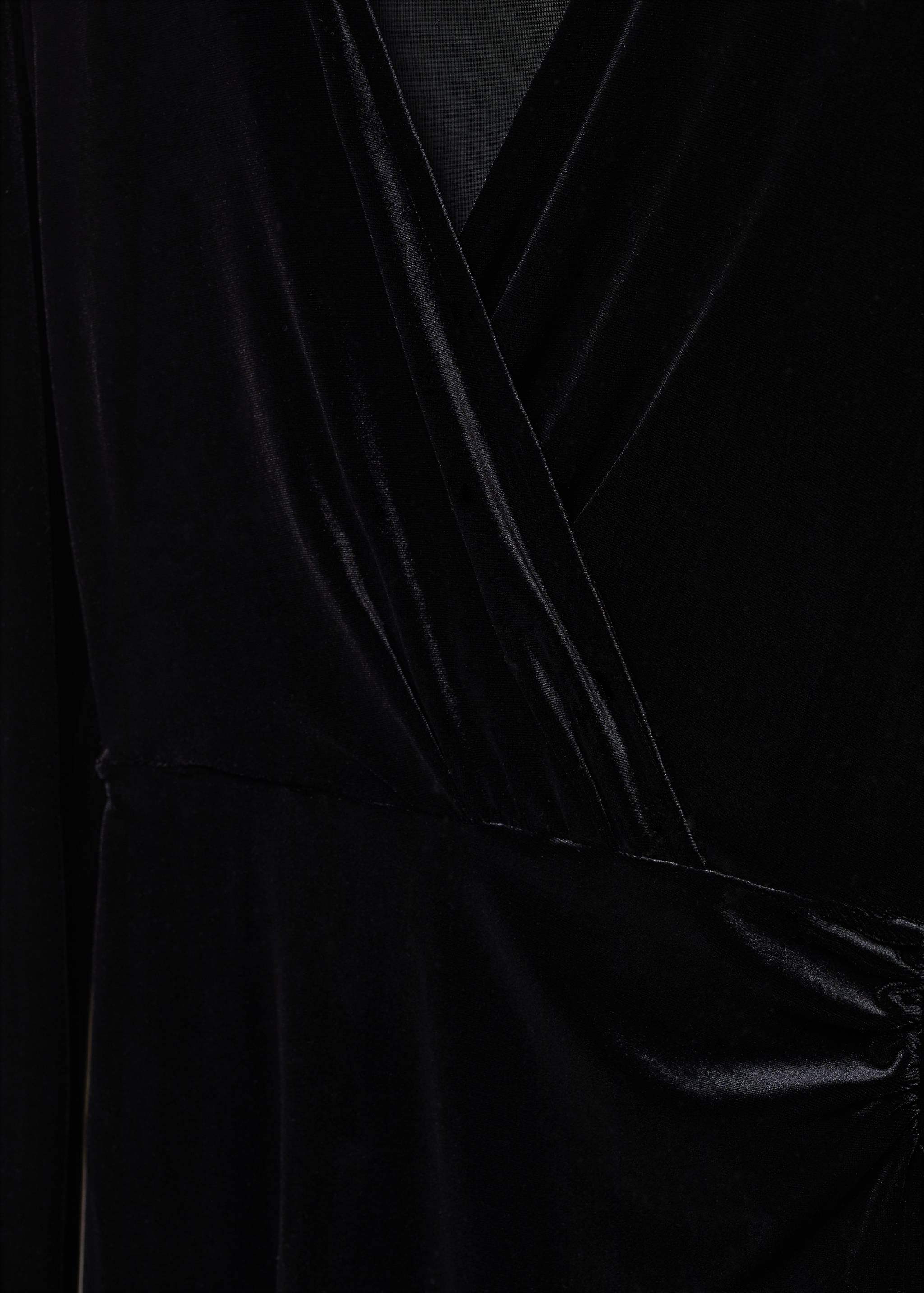Velvet crossed dress - Details of the article 8