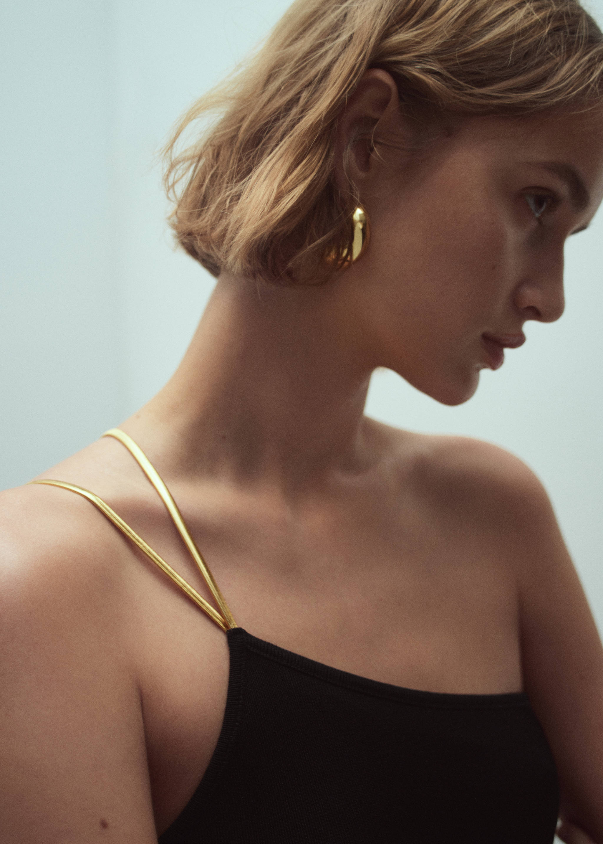 Asymmetrical dress with metallic double straps - Medium plane