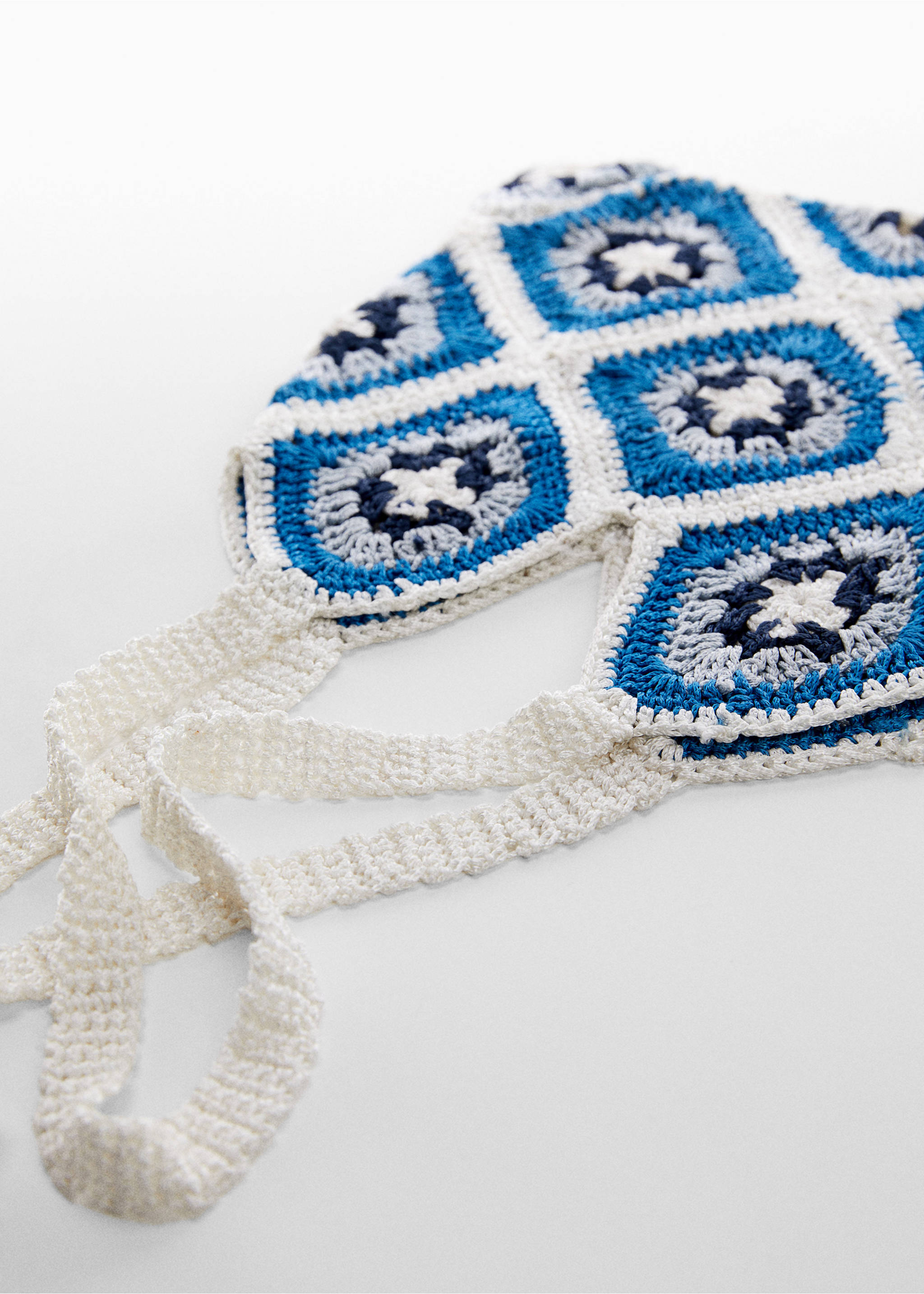 Bucket crochet bag - Details of the article 1, Blue. Ref: 57020043-00.