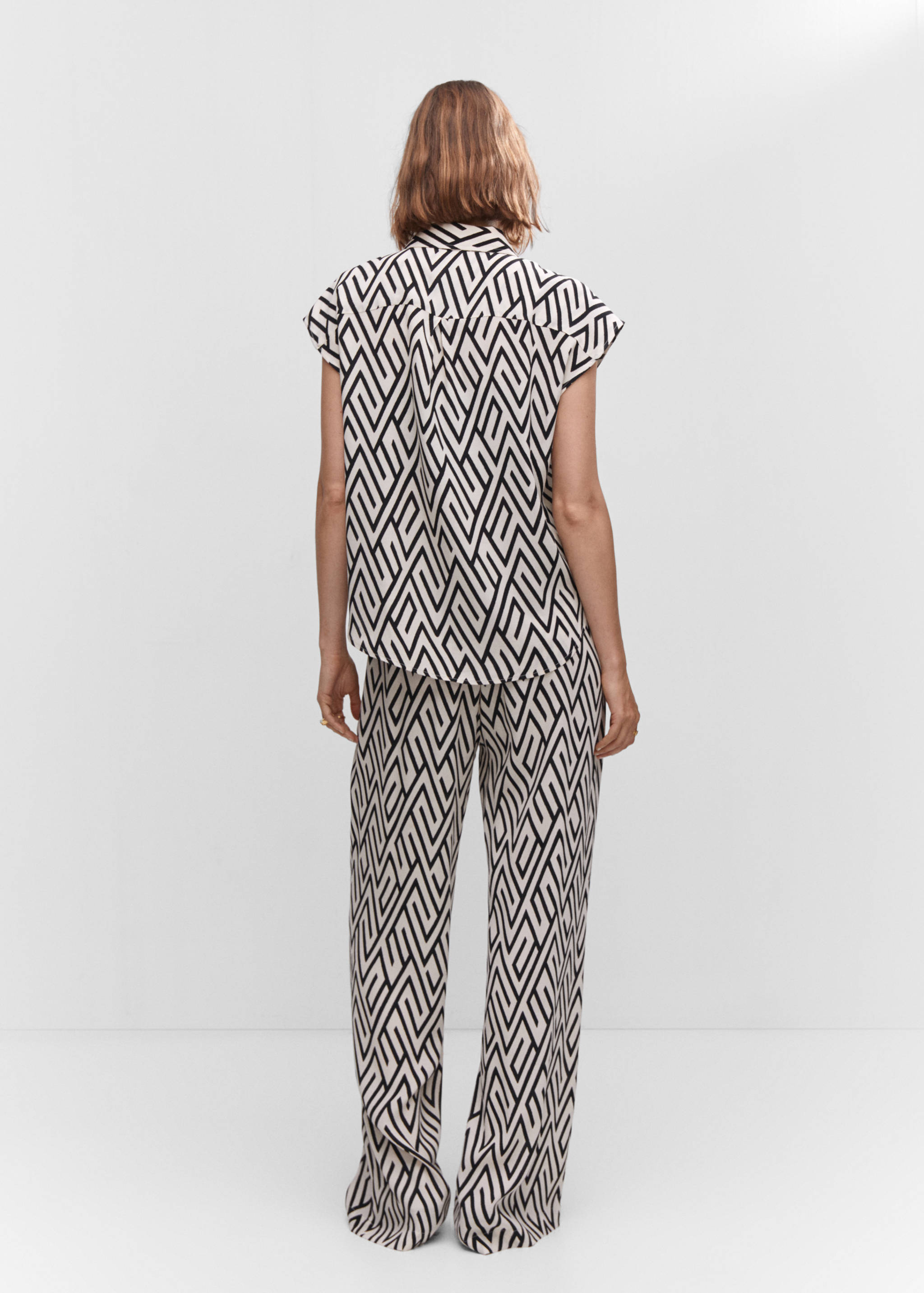 Oversize flowy shirt - Reverse of the article