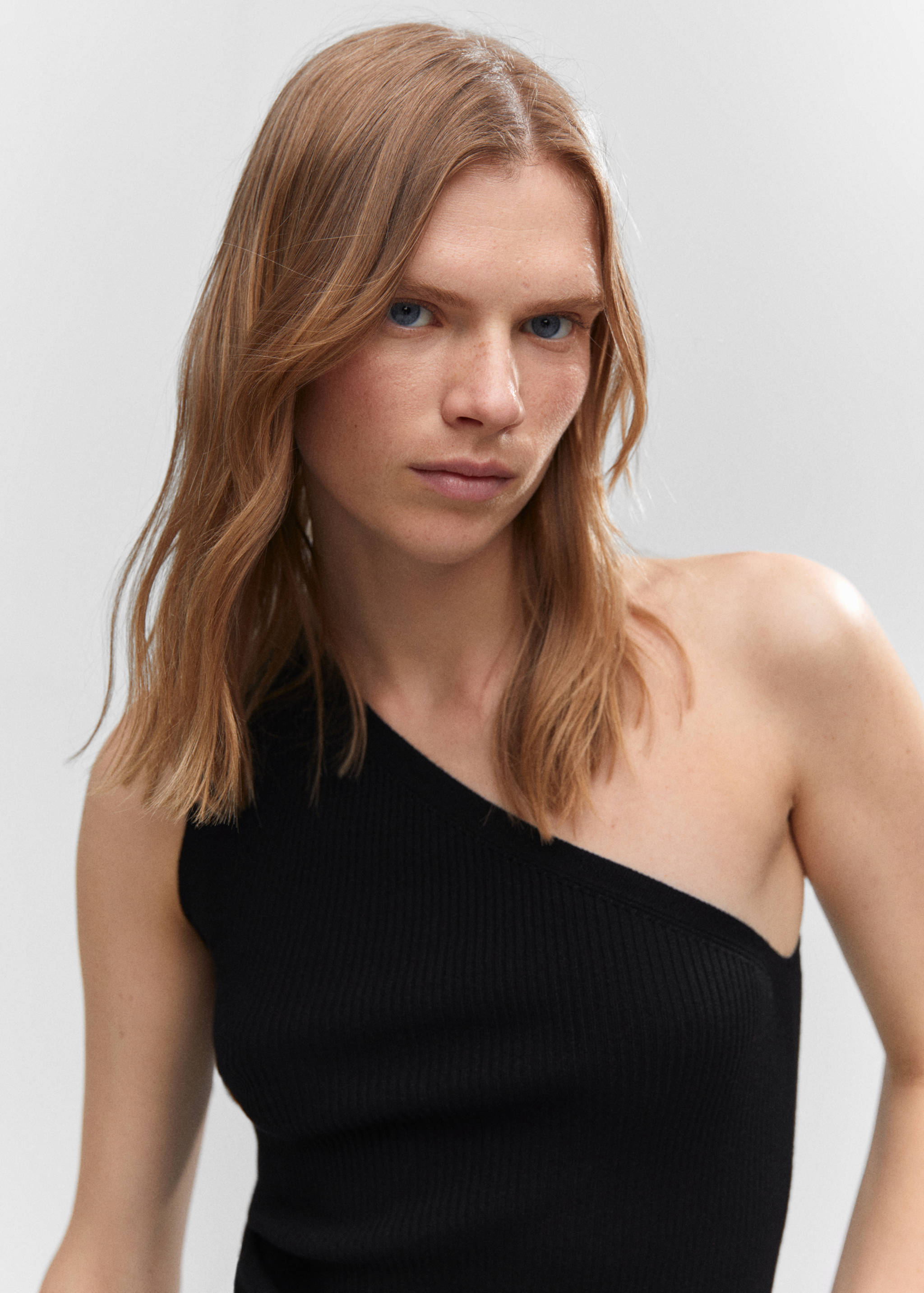 Asymmetrical-neck knitted top - Details of the article 1