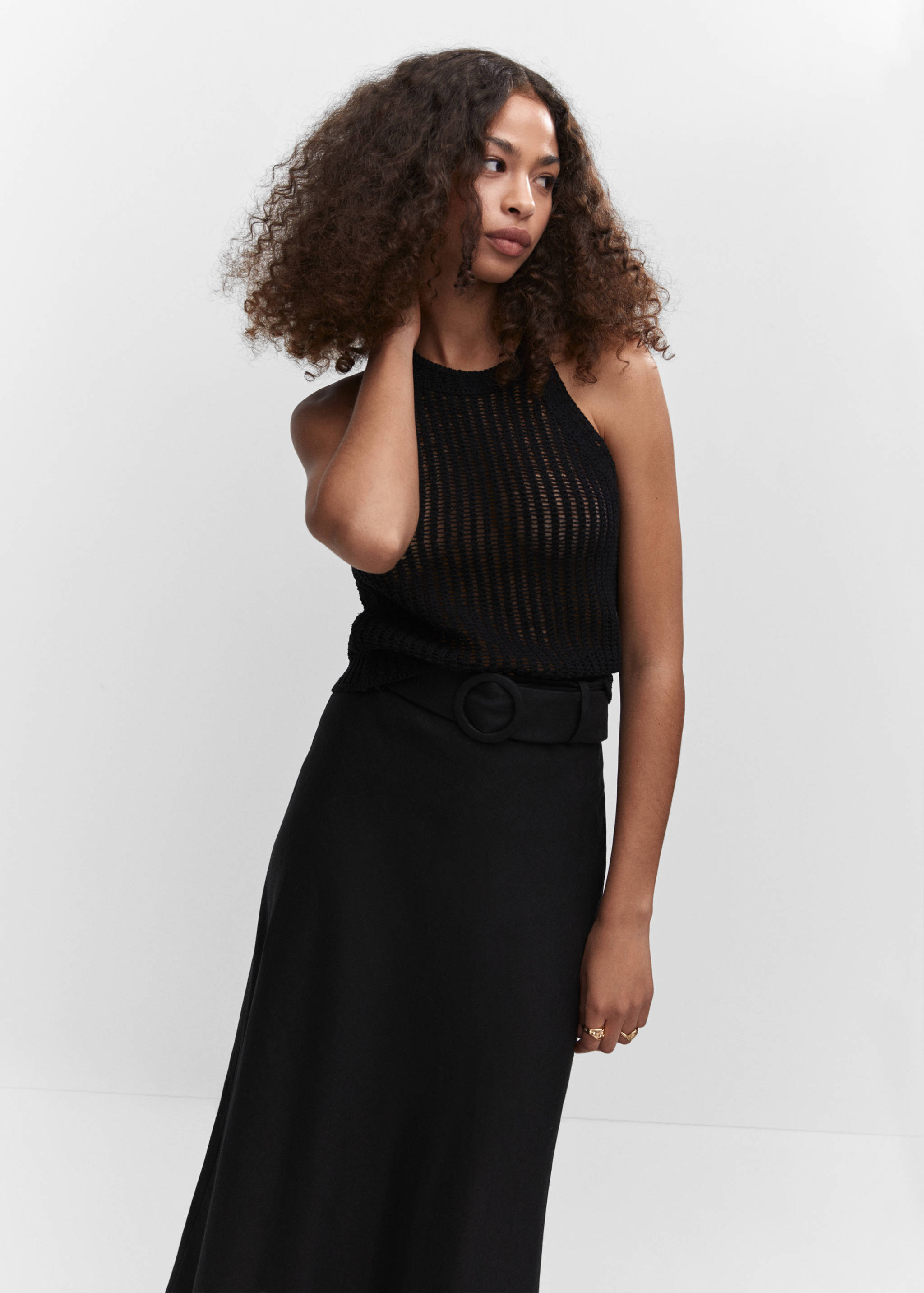 Top punto cuello halter - Plano medio