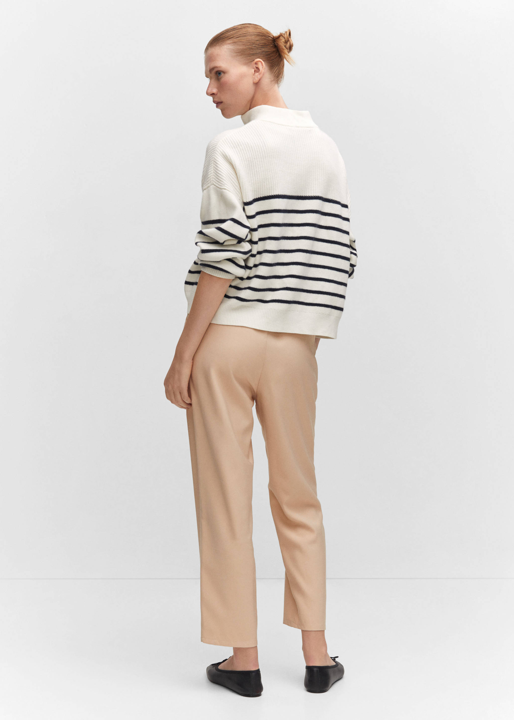 Flowy straight-fit pants with bow - Reverse of the article