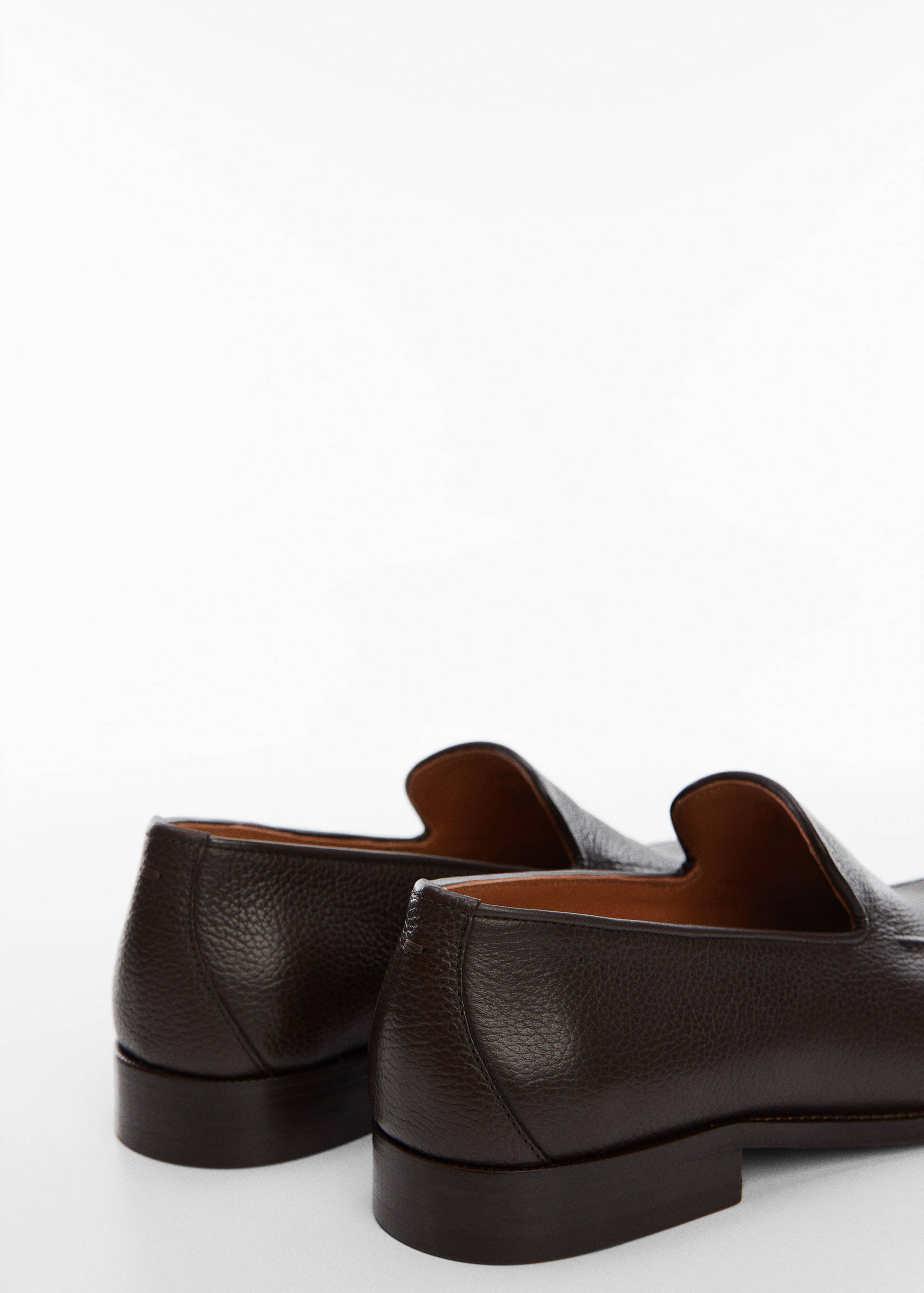 Minimalist leather moccasins - Details of the article 2