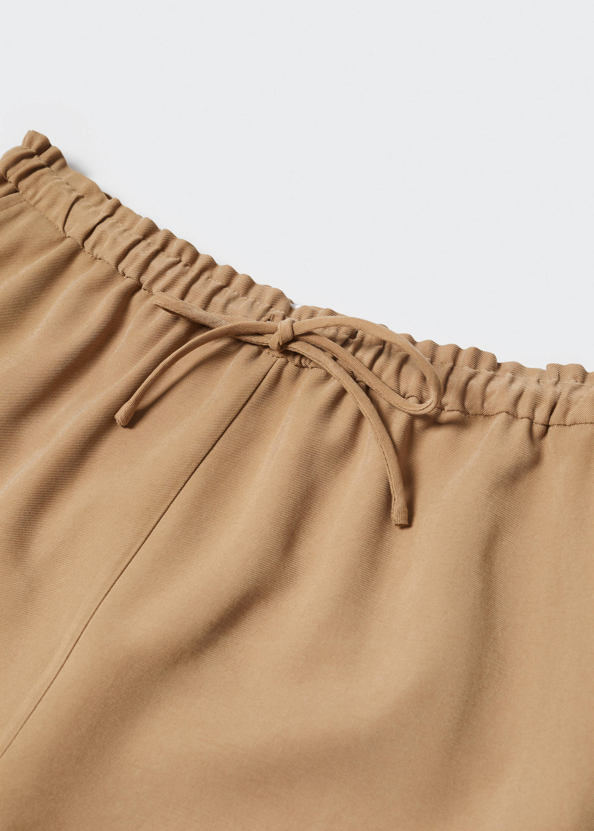 Elastic waist shorts - Details of the article 8