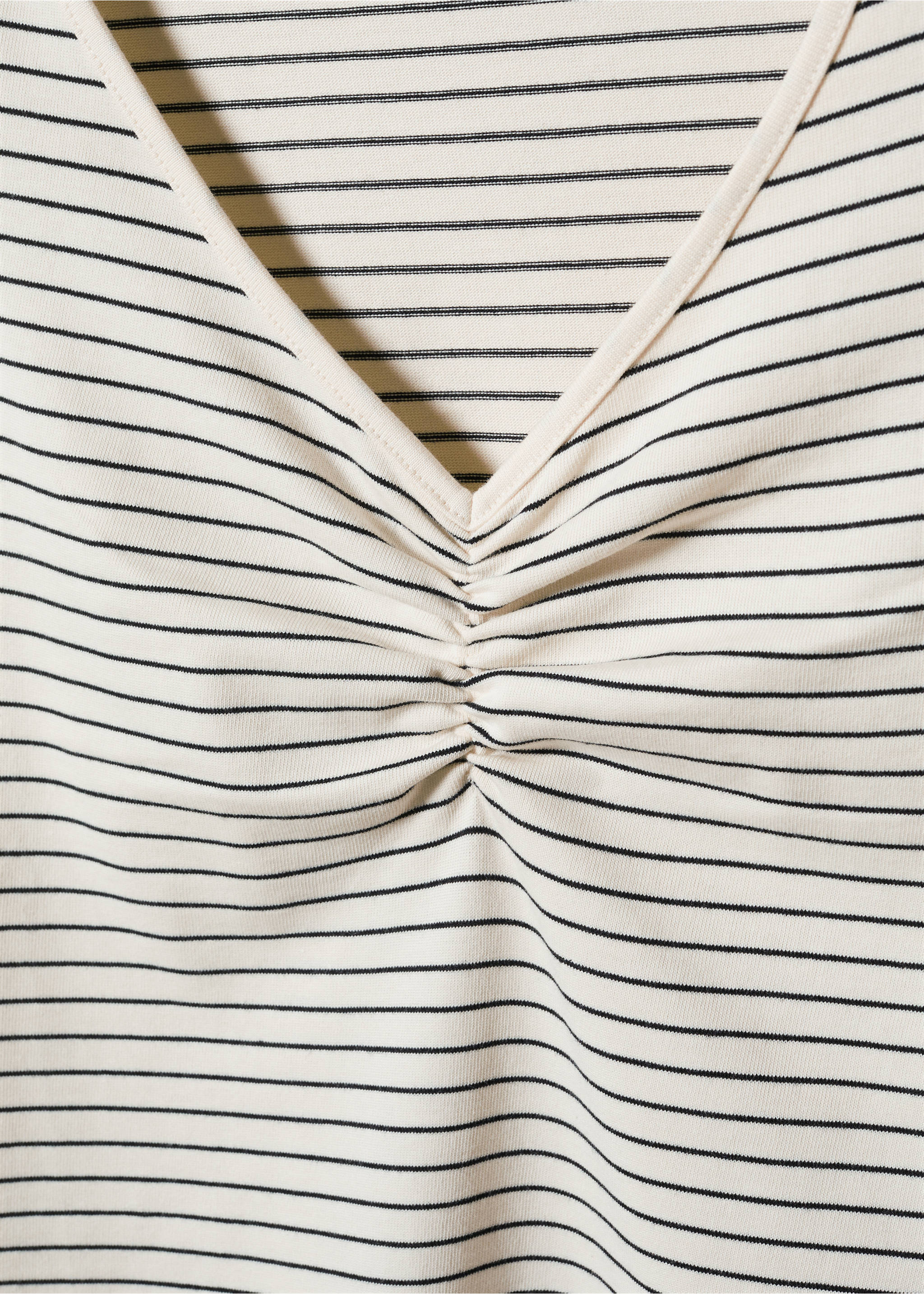 Cotton t-shirt with pucker detail - Details of the article 8, Ecru. Ref: 57022888-00.