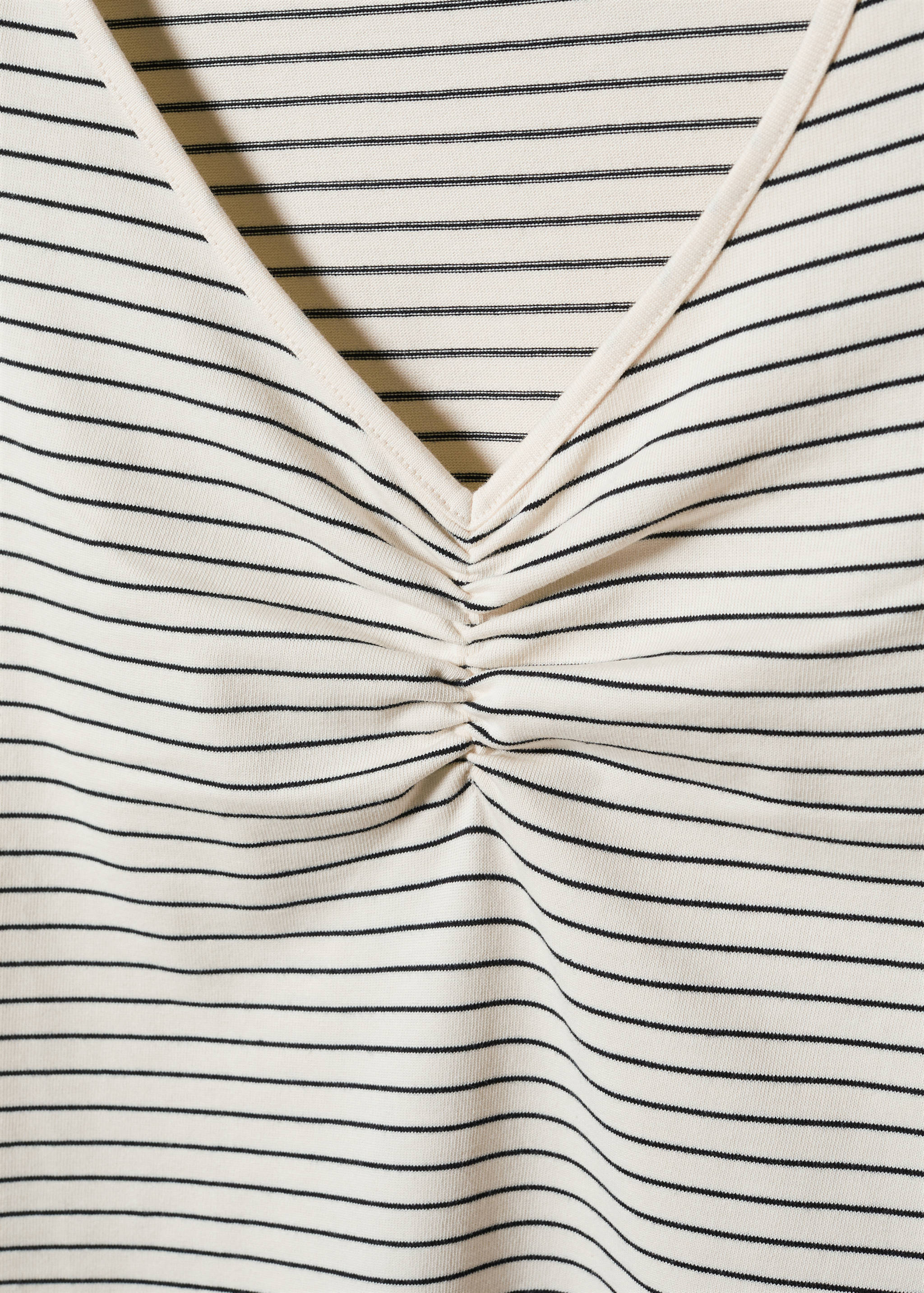 Cotton t-shirt with pucker detail - Details of the article 8