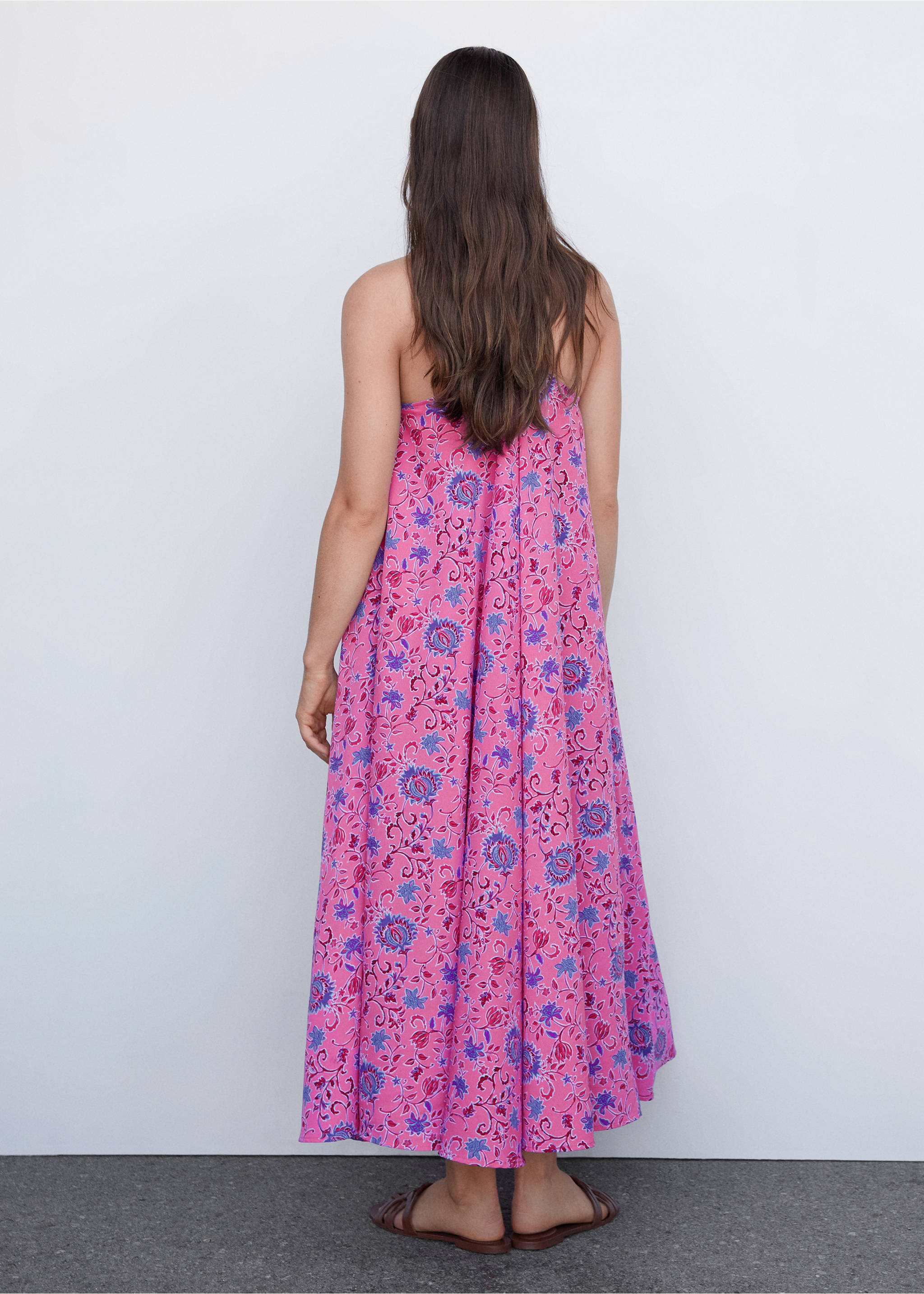 V-neck floral dress - Reverse of the article, Pink. Ref: 57022890-00.