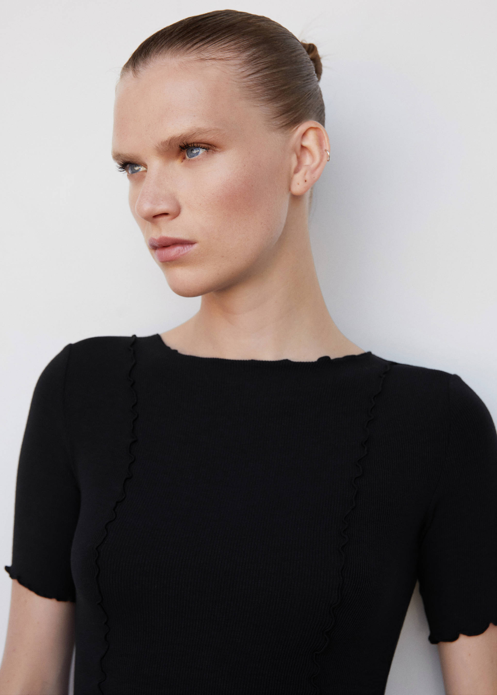 Koszulka ozdobnie stebnowana - Szczegóły artykułu 1