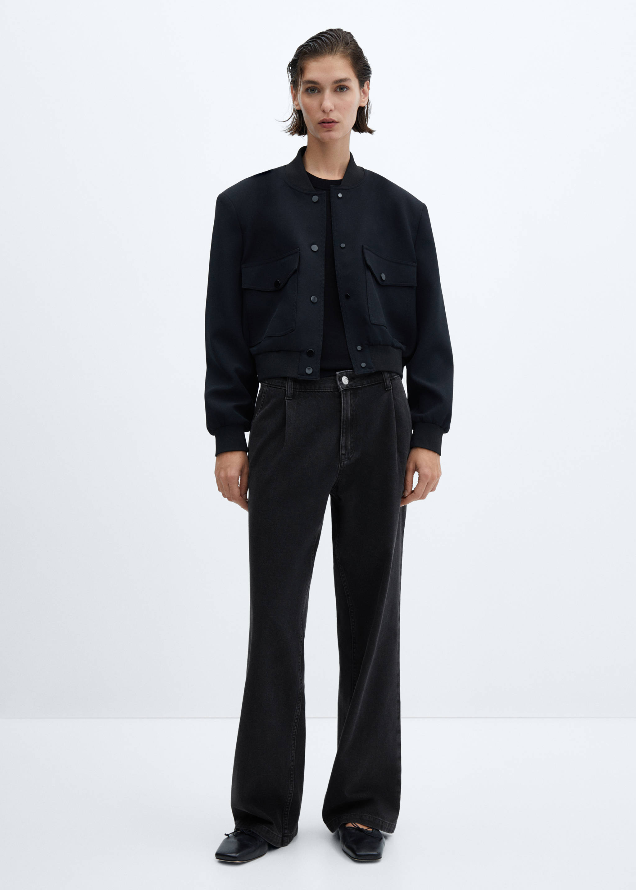 Gerade Jeans mit Bundfalten - Allgemeine Ansicht