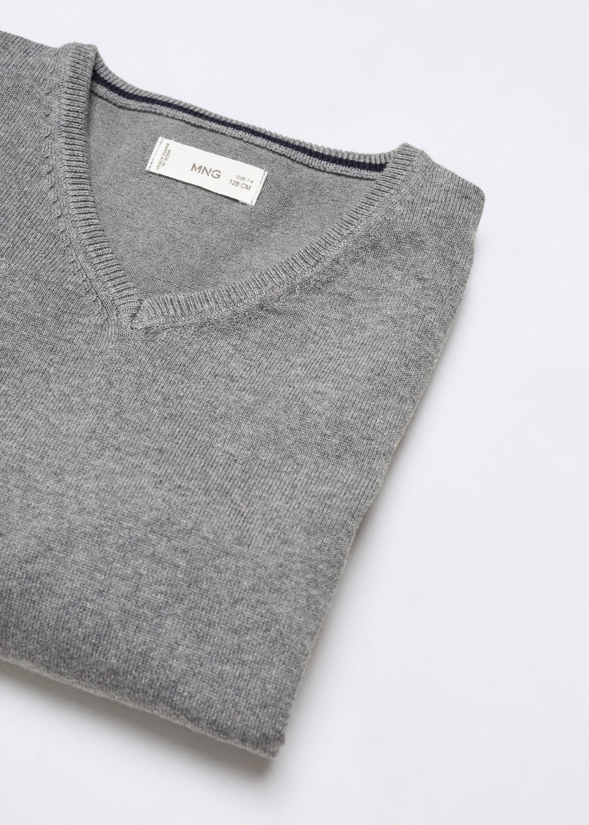 V-neck sweater - Details of the article 8
