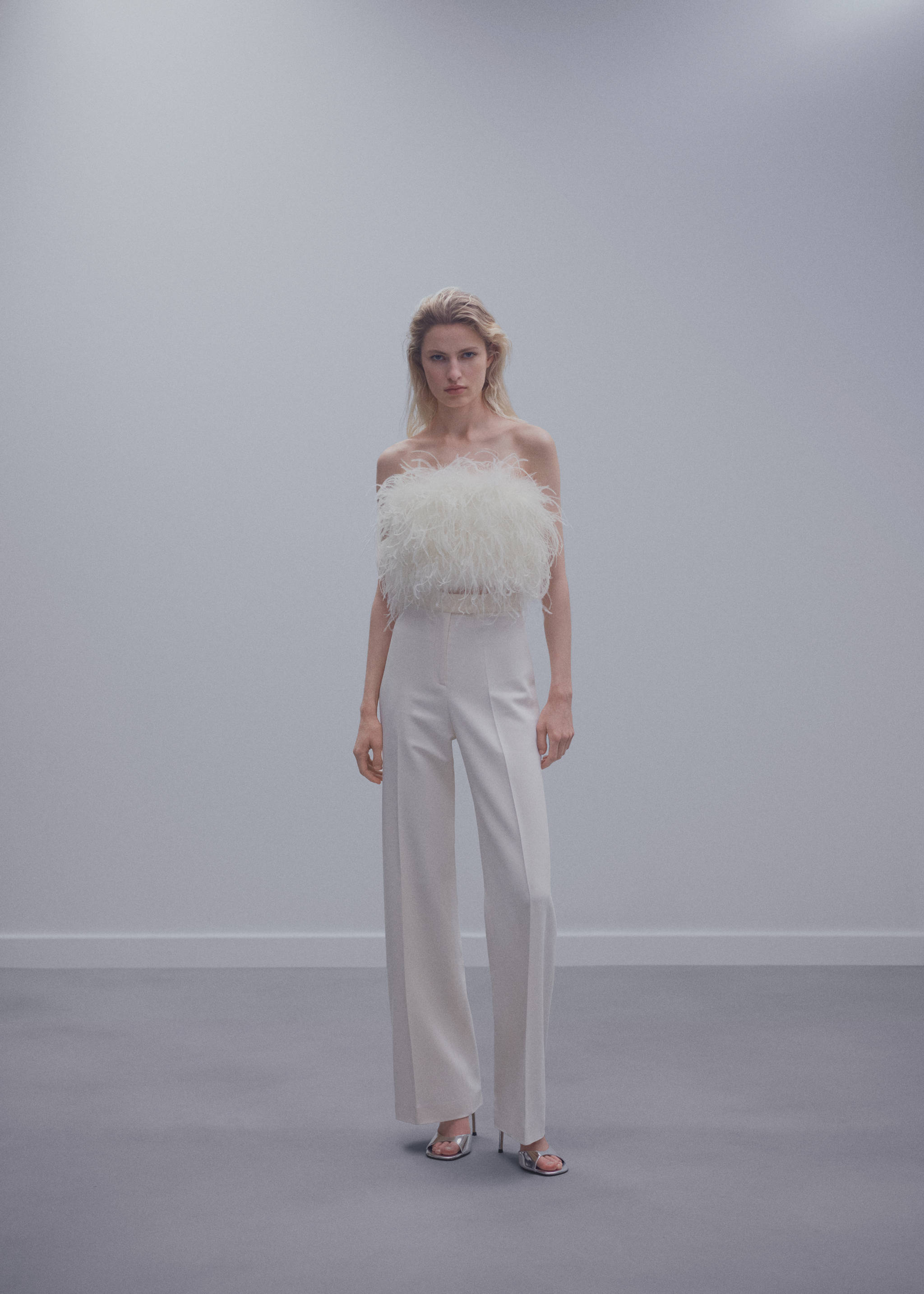 Top estil bandeau plomes - Pla general