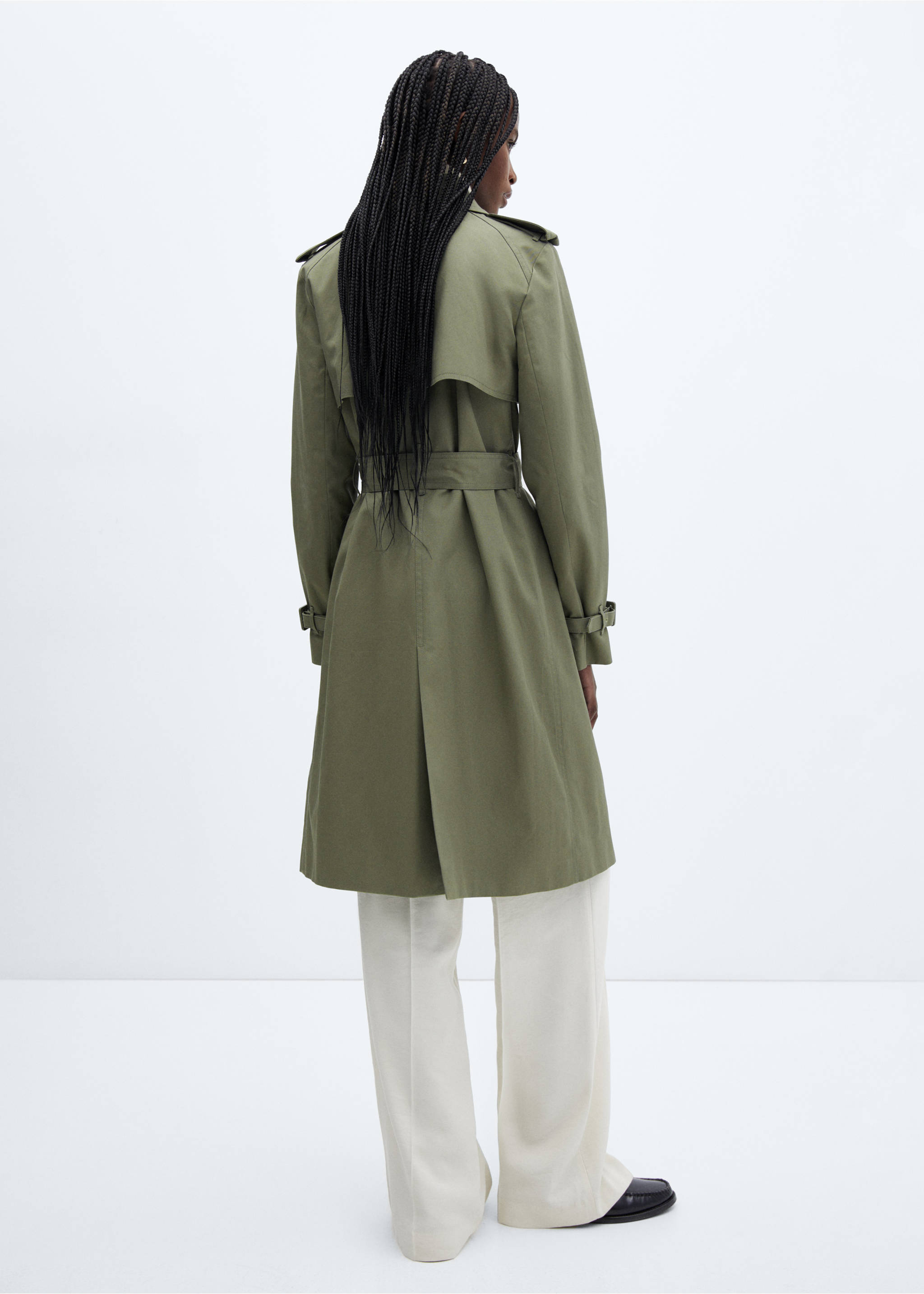 Classic trench coat with belt - Reverse of the article, Khaki. Ref: 57023725-00.