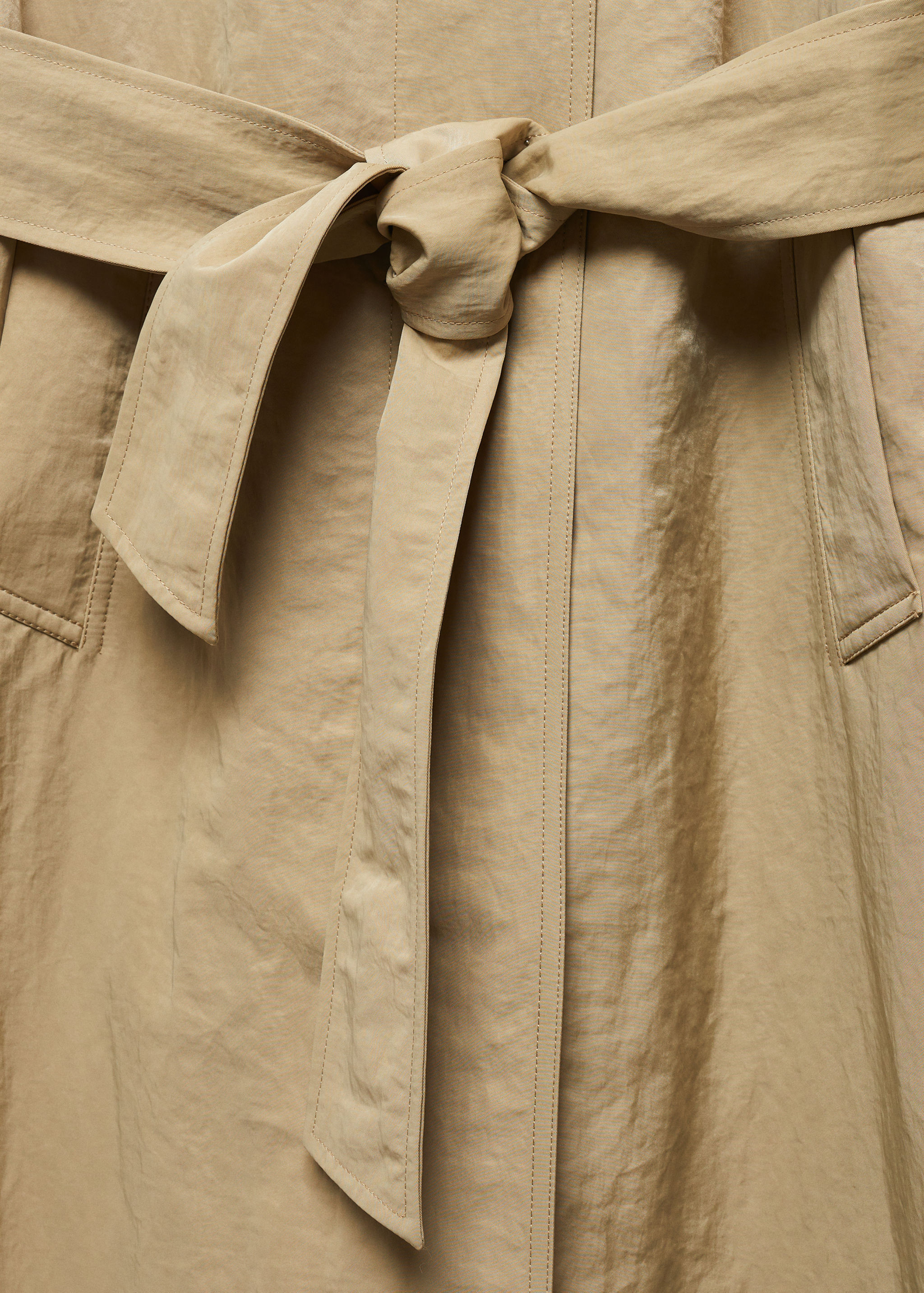 Fließender Trenchcoat mit Schleife - Detail des Artikels 8