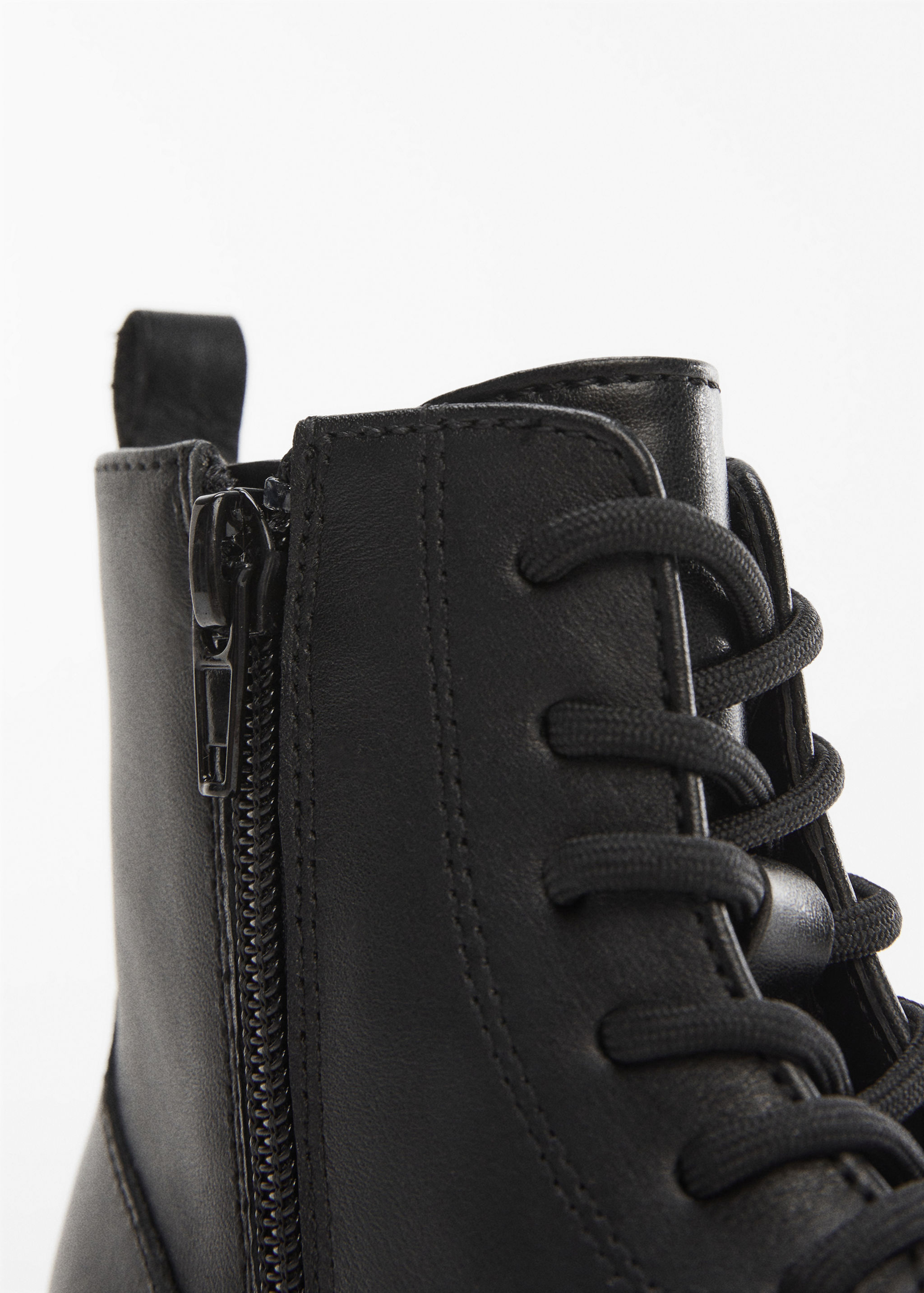 Lace-up leather boots - Details of the article 1