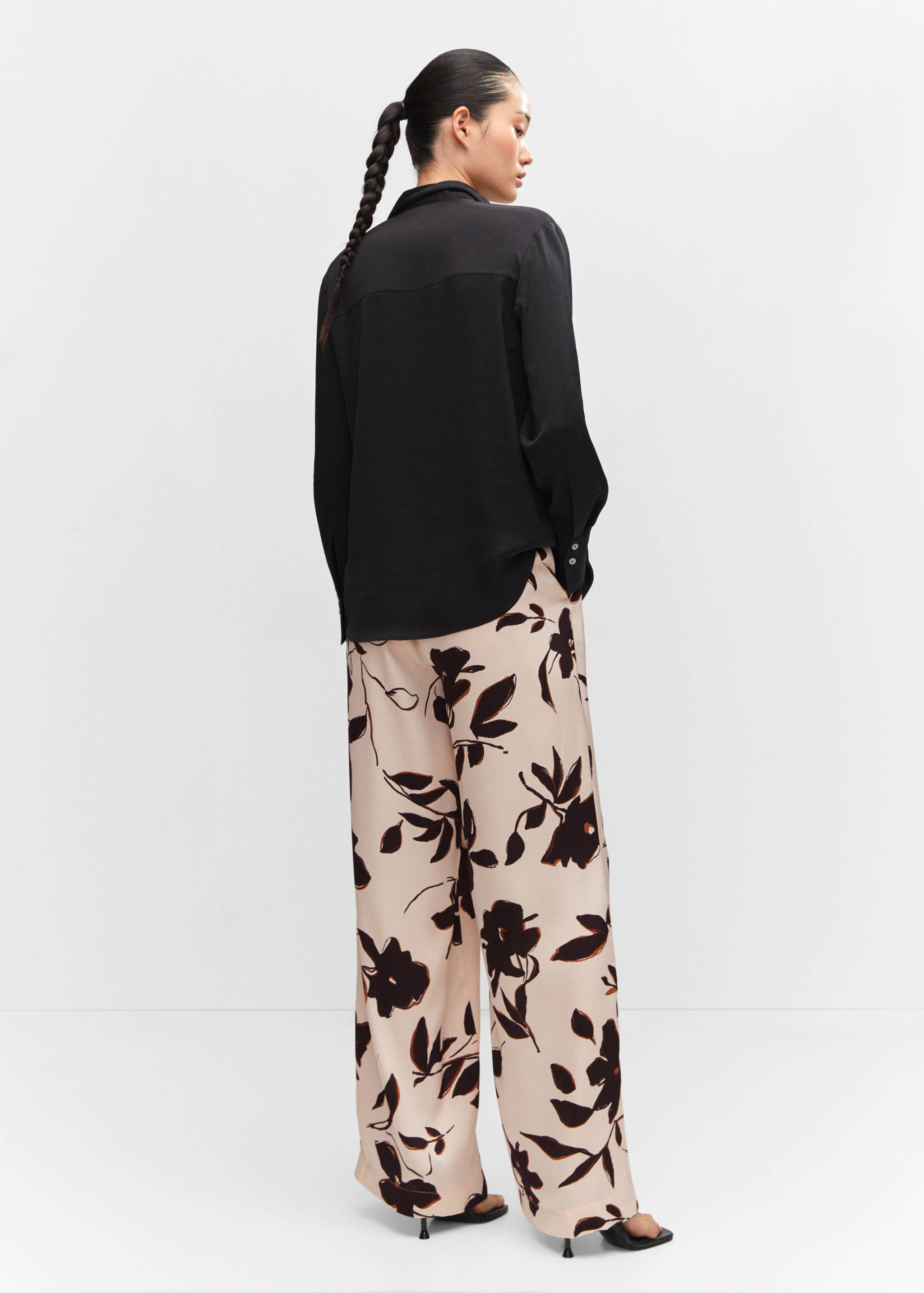 Wide leg printed pants - Reverse of the article