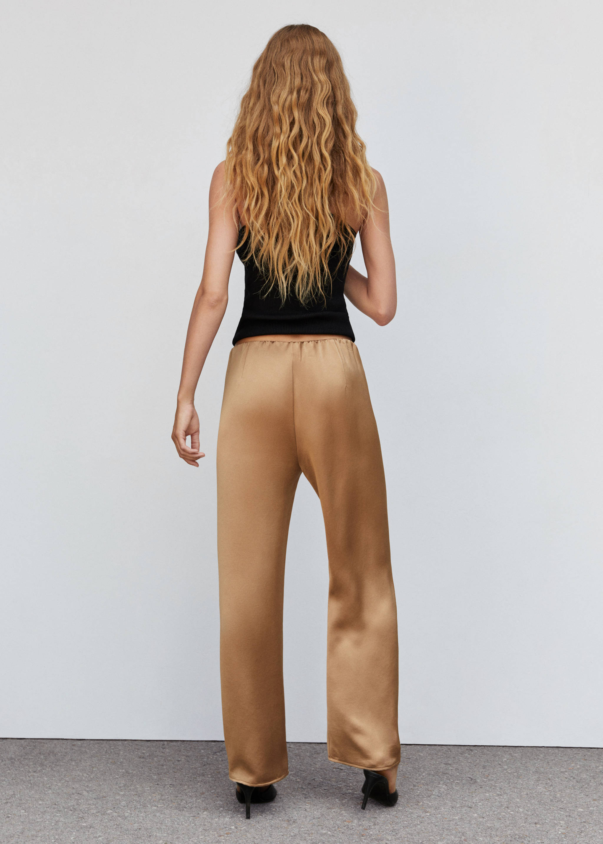Satin-finish elastic waist pants - Reverse of the article